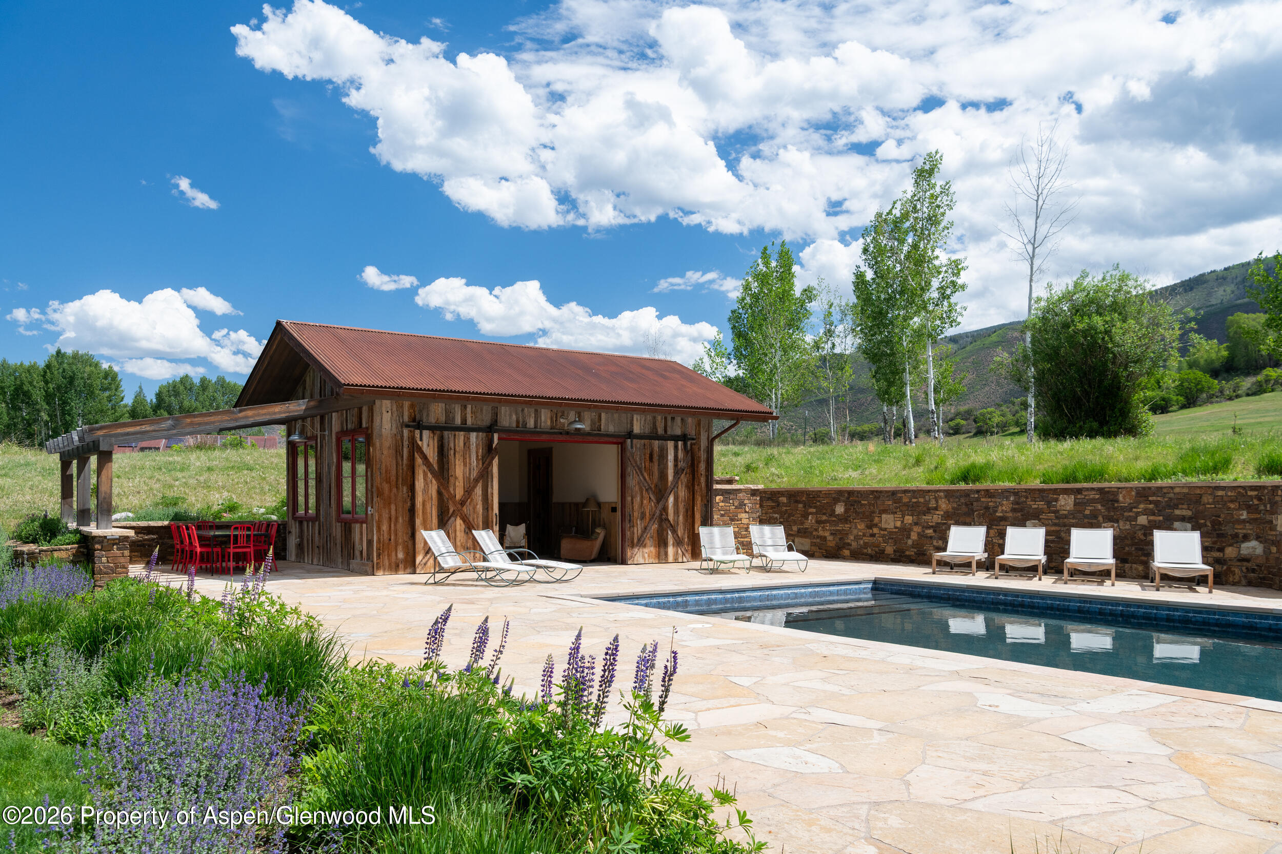 115 Meadowlark Lane