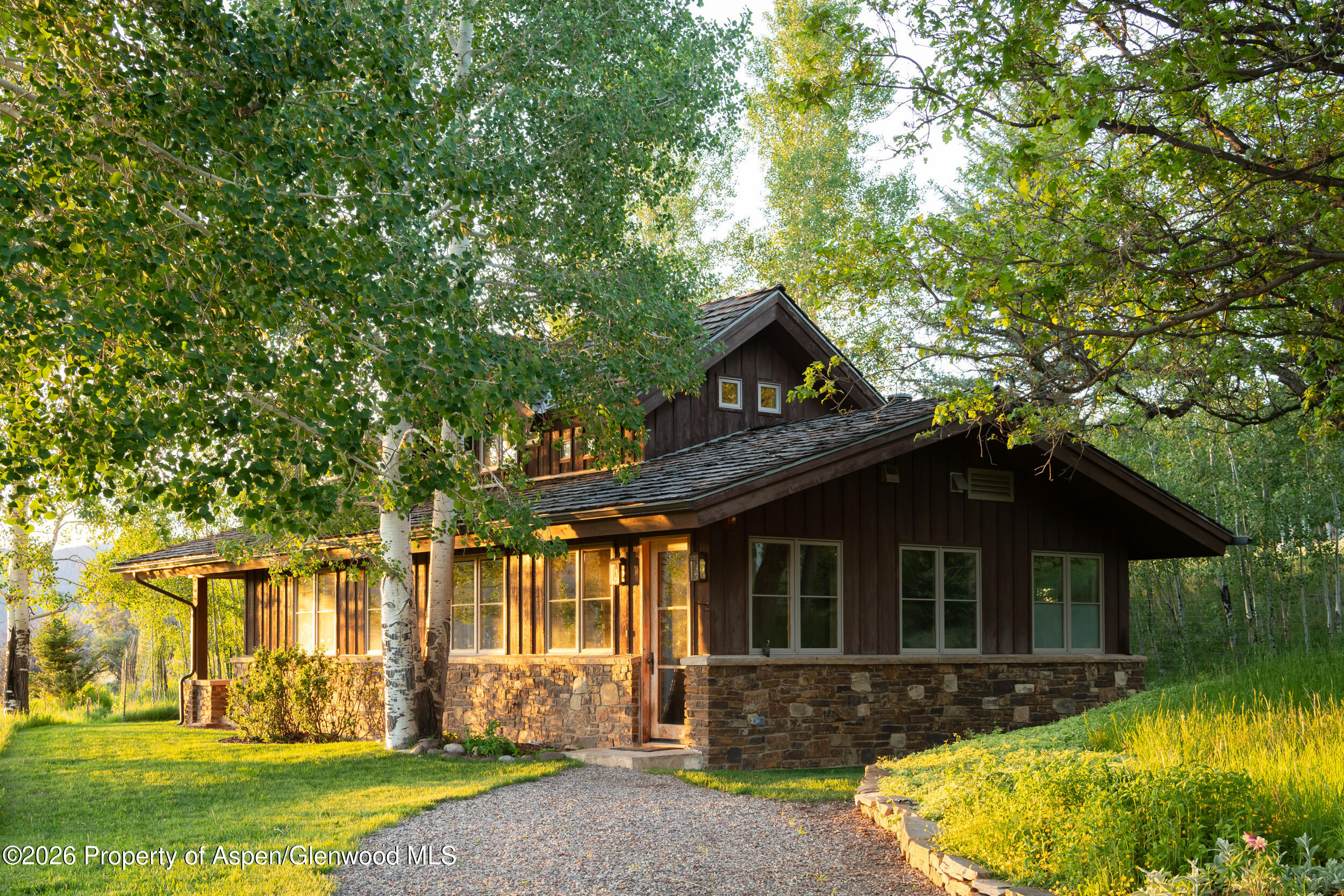 115 Meadowlark Lane