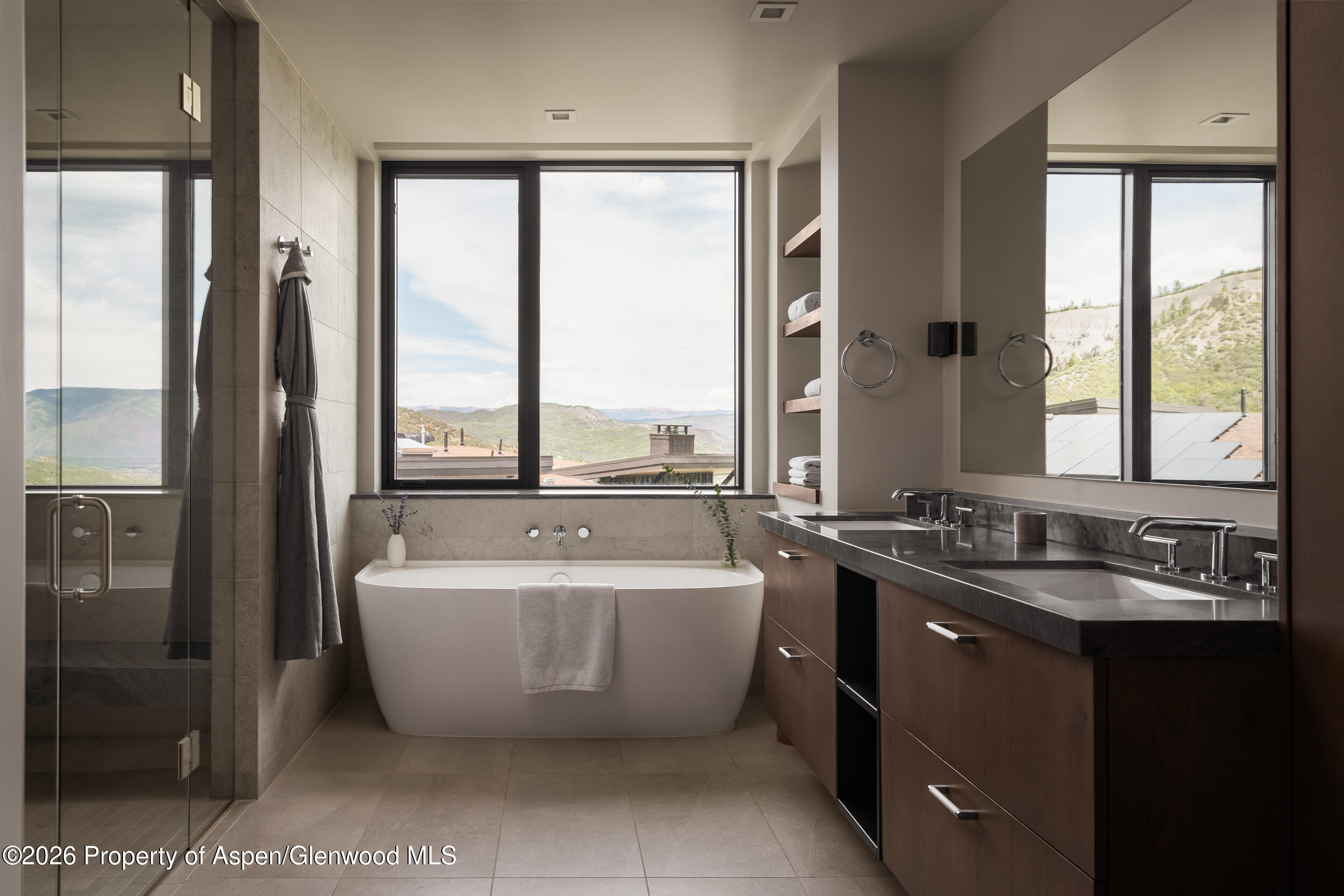 180 Wood Road Ph501
