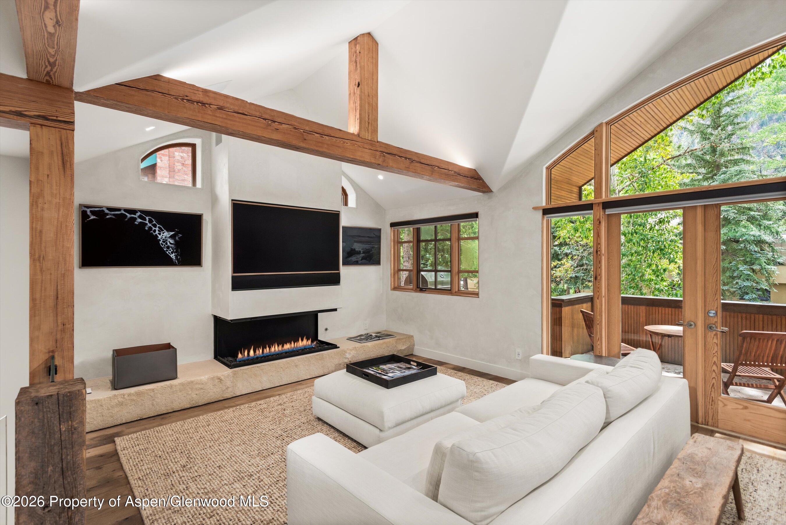 830 E Durant Avenue 8