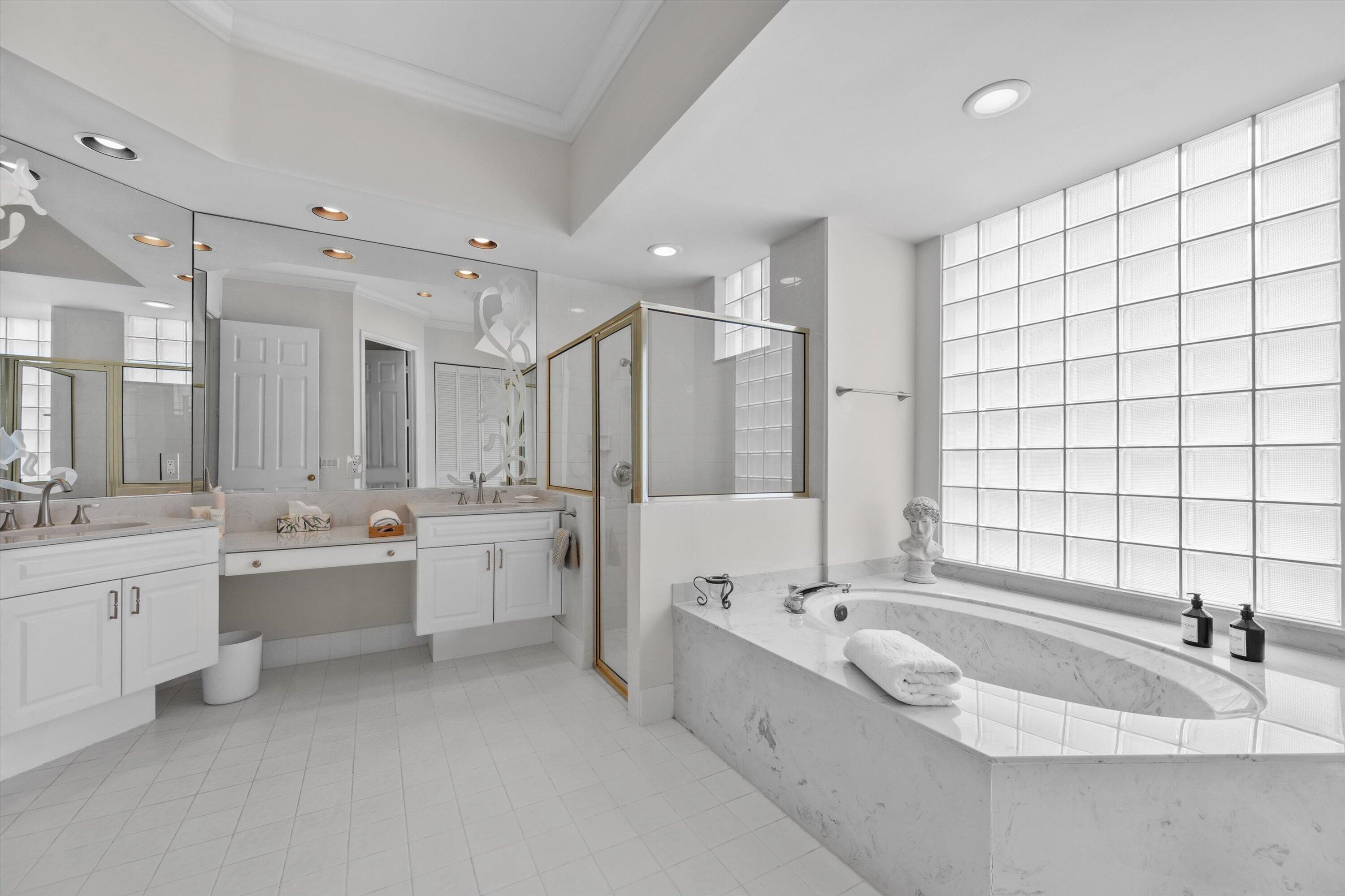 10802 Greenbriar Villa Drive