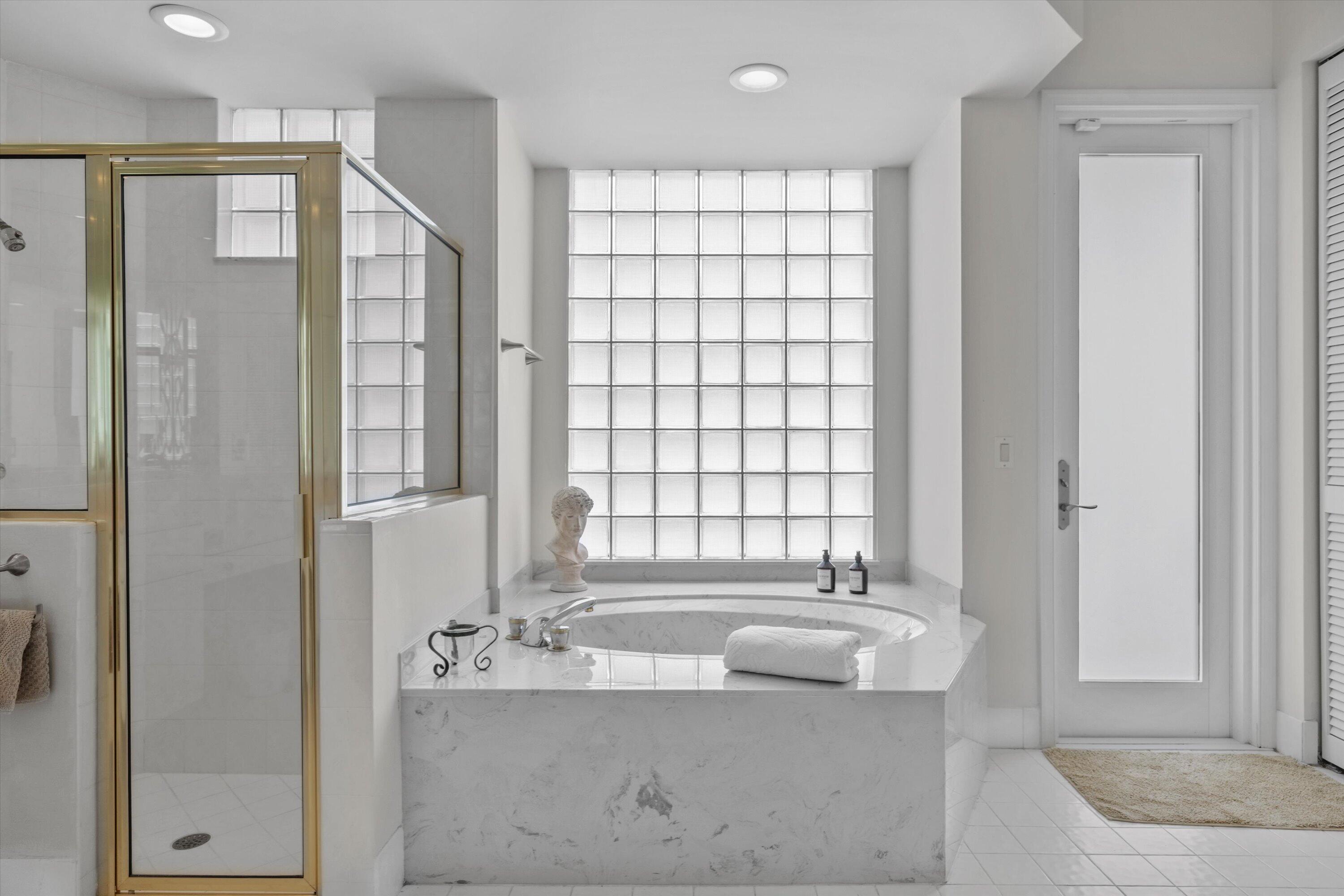 10802 Greenbriar Villa Drive