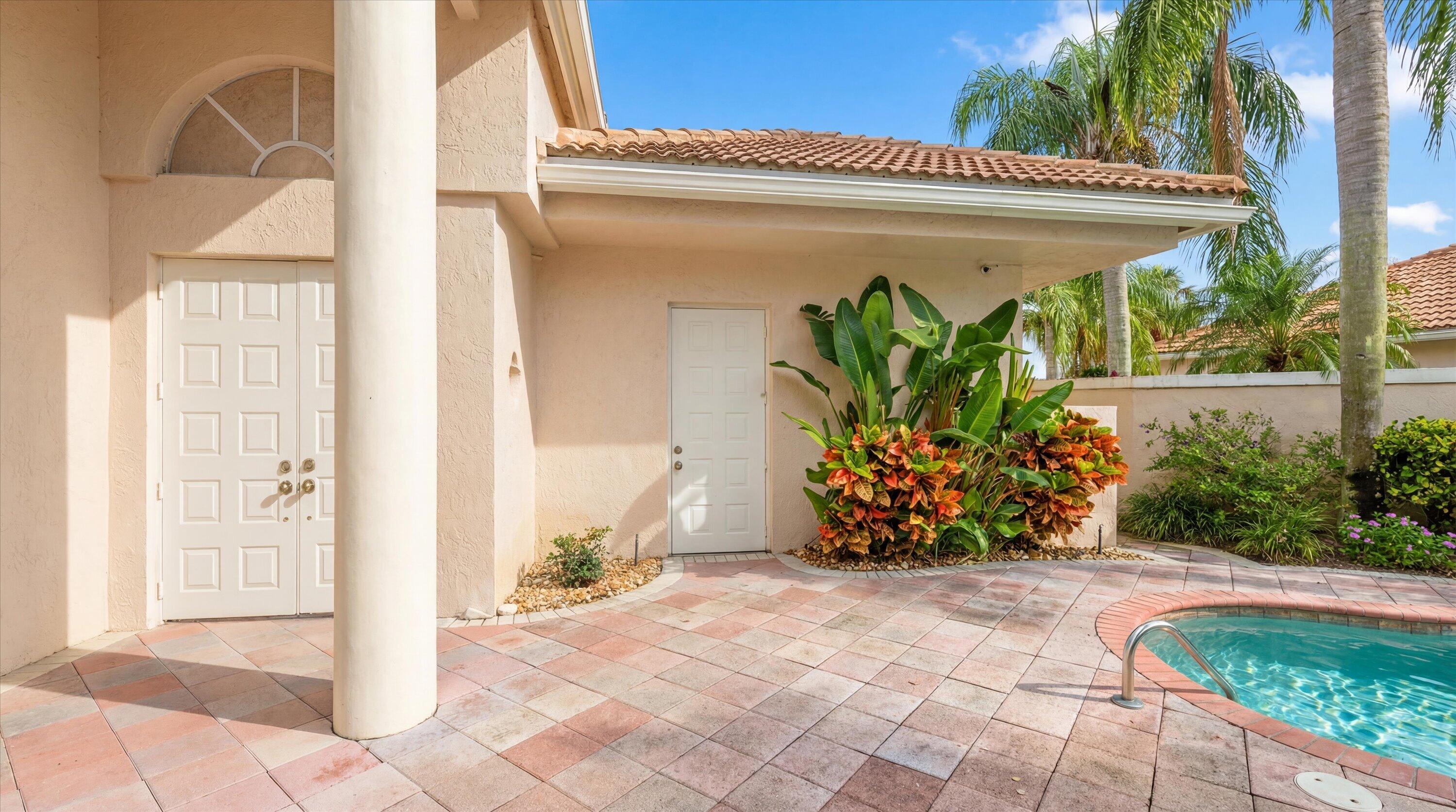 10802 Greenbriar Villa Drive