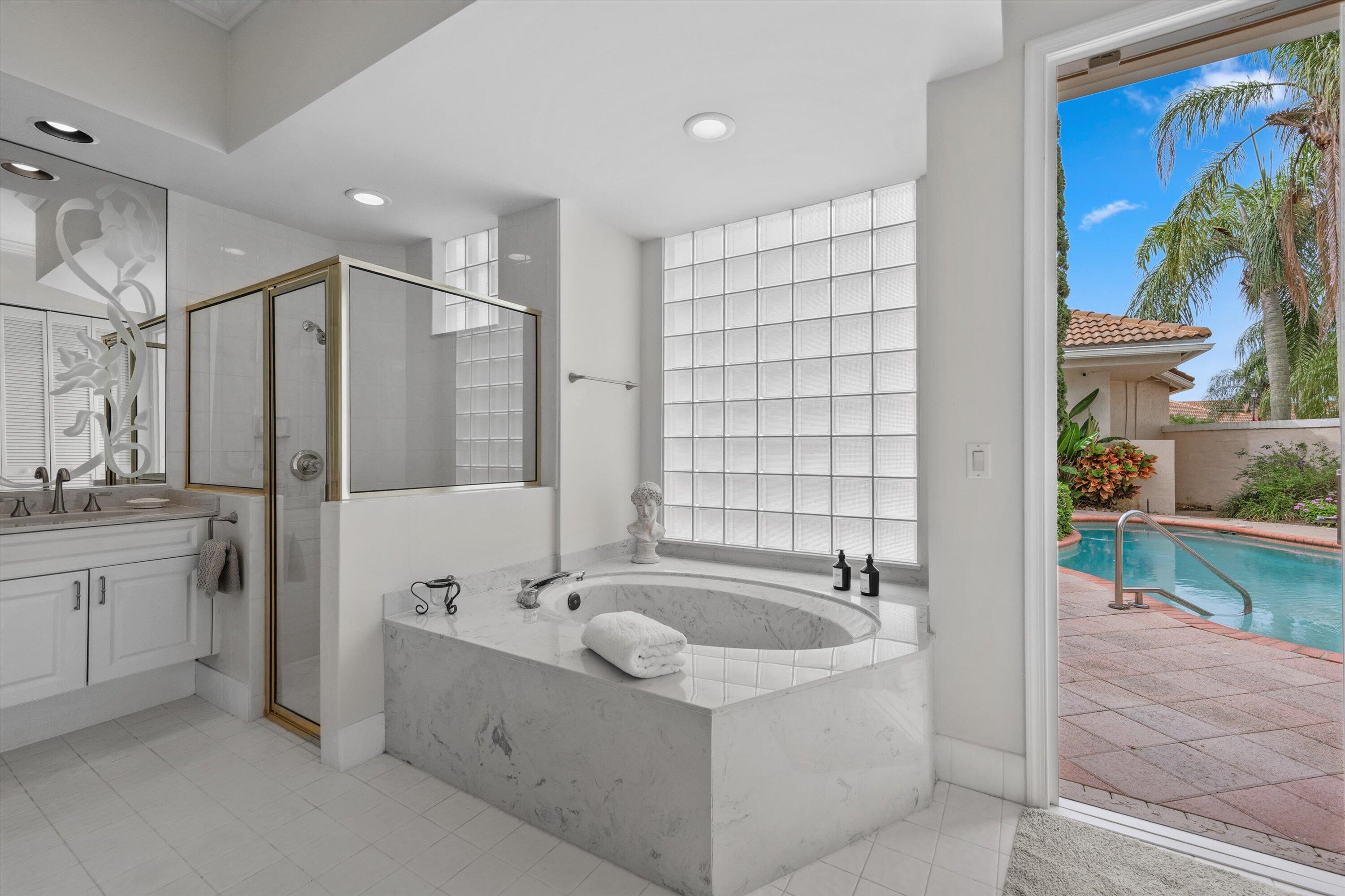 10802 Greenbriar Villa Drive