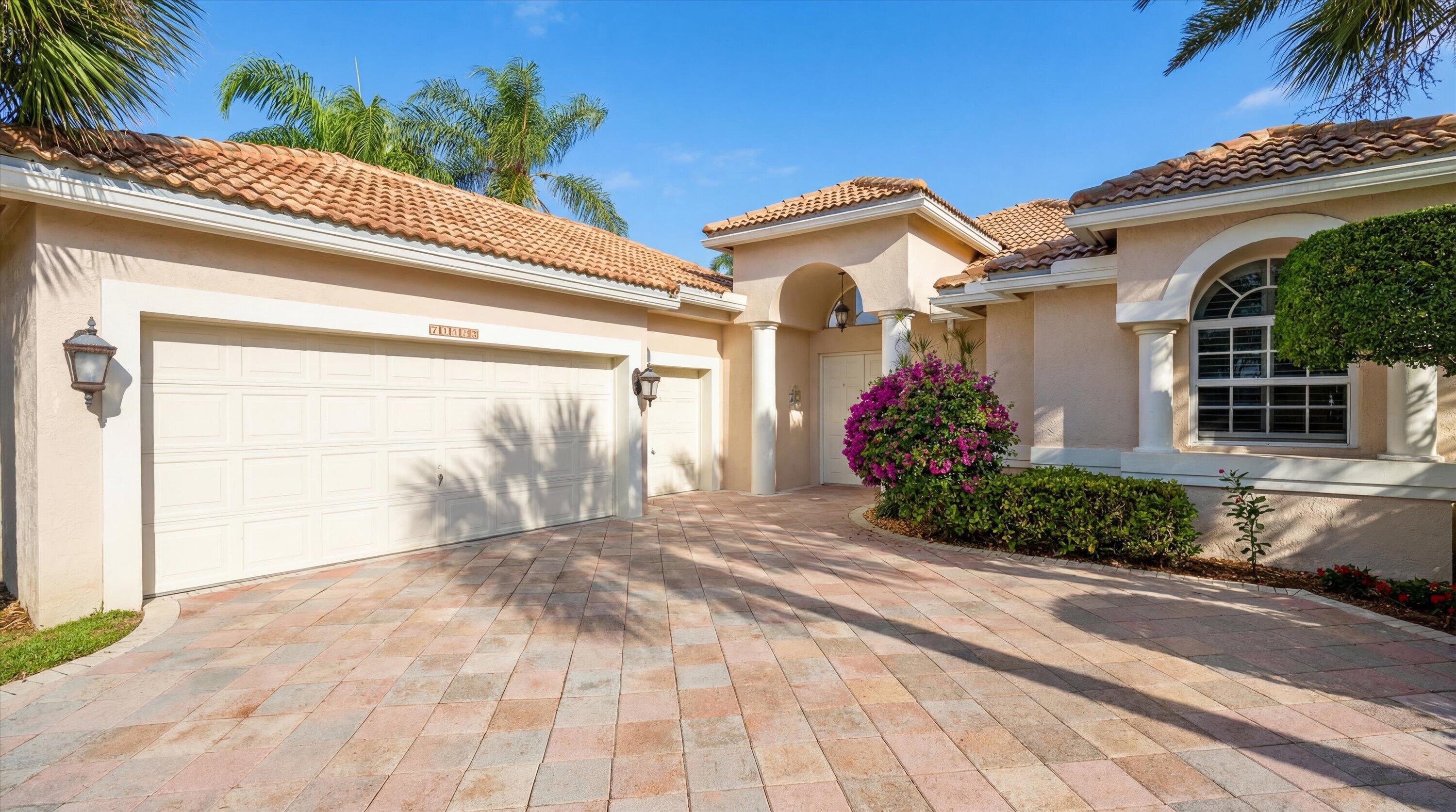 10802 Greenbriar Villa Drive