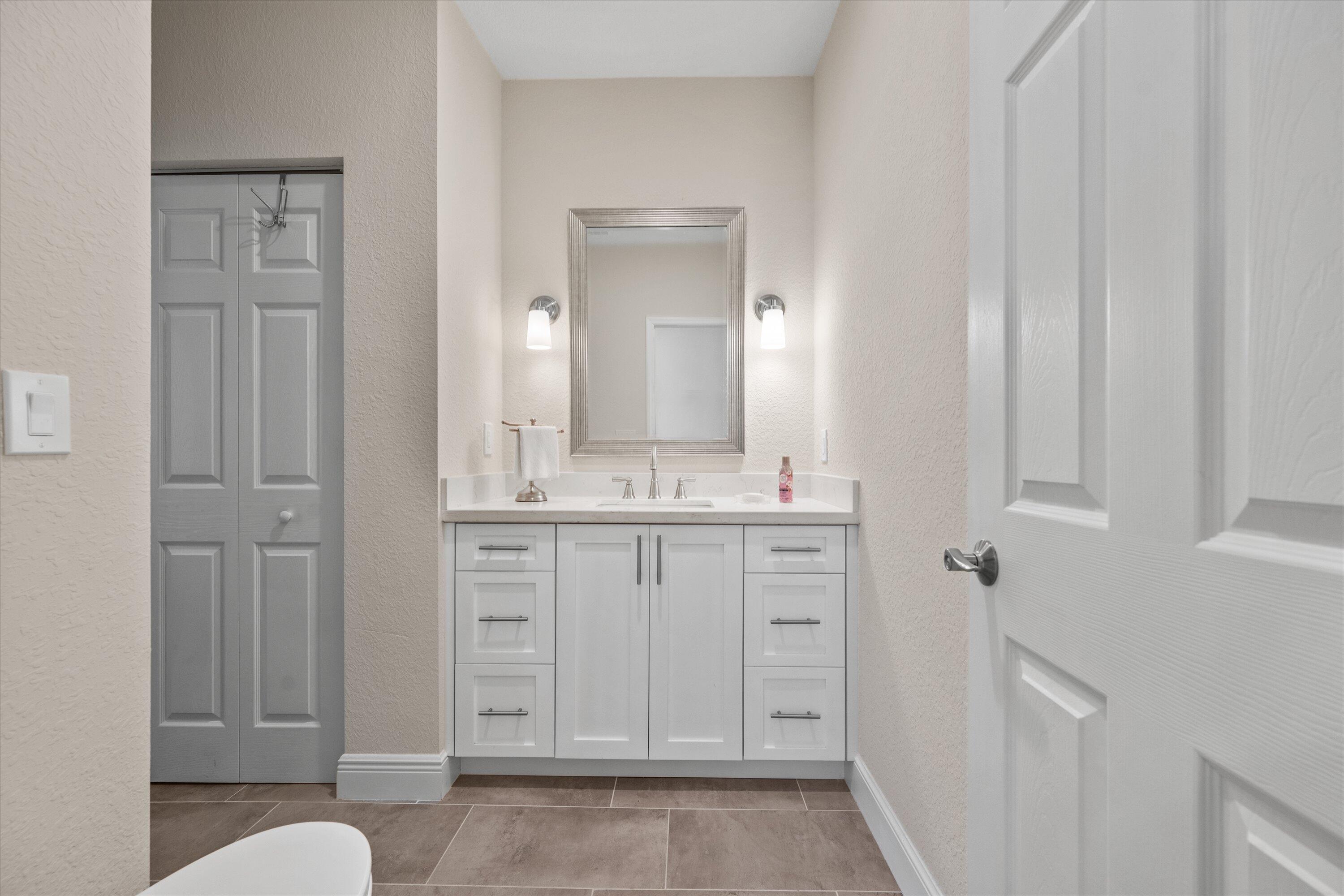 10802 Greenbriar Villa Drive