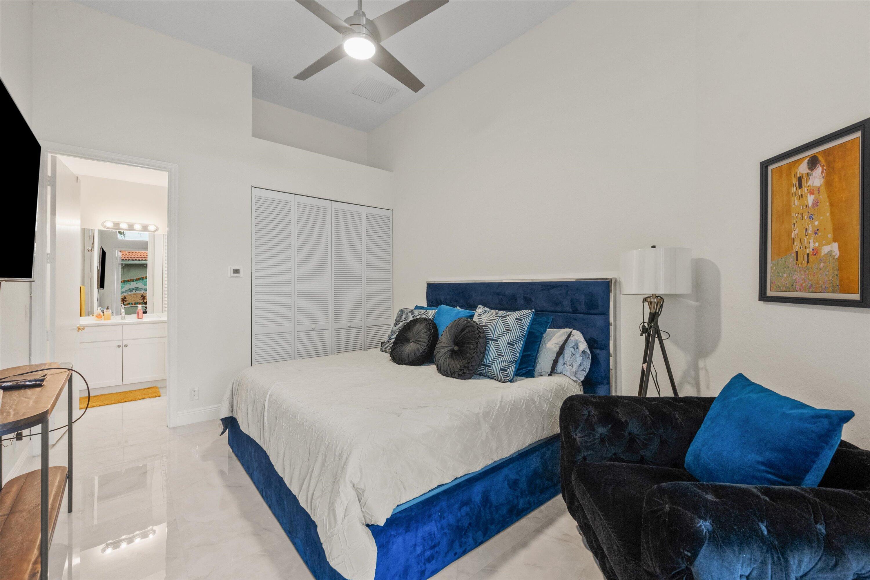 10891 Fairmont Village Drive