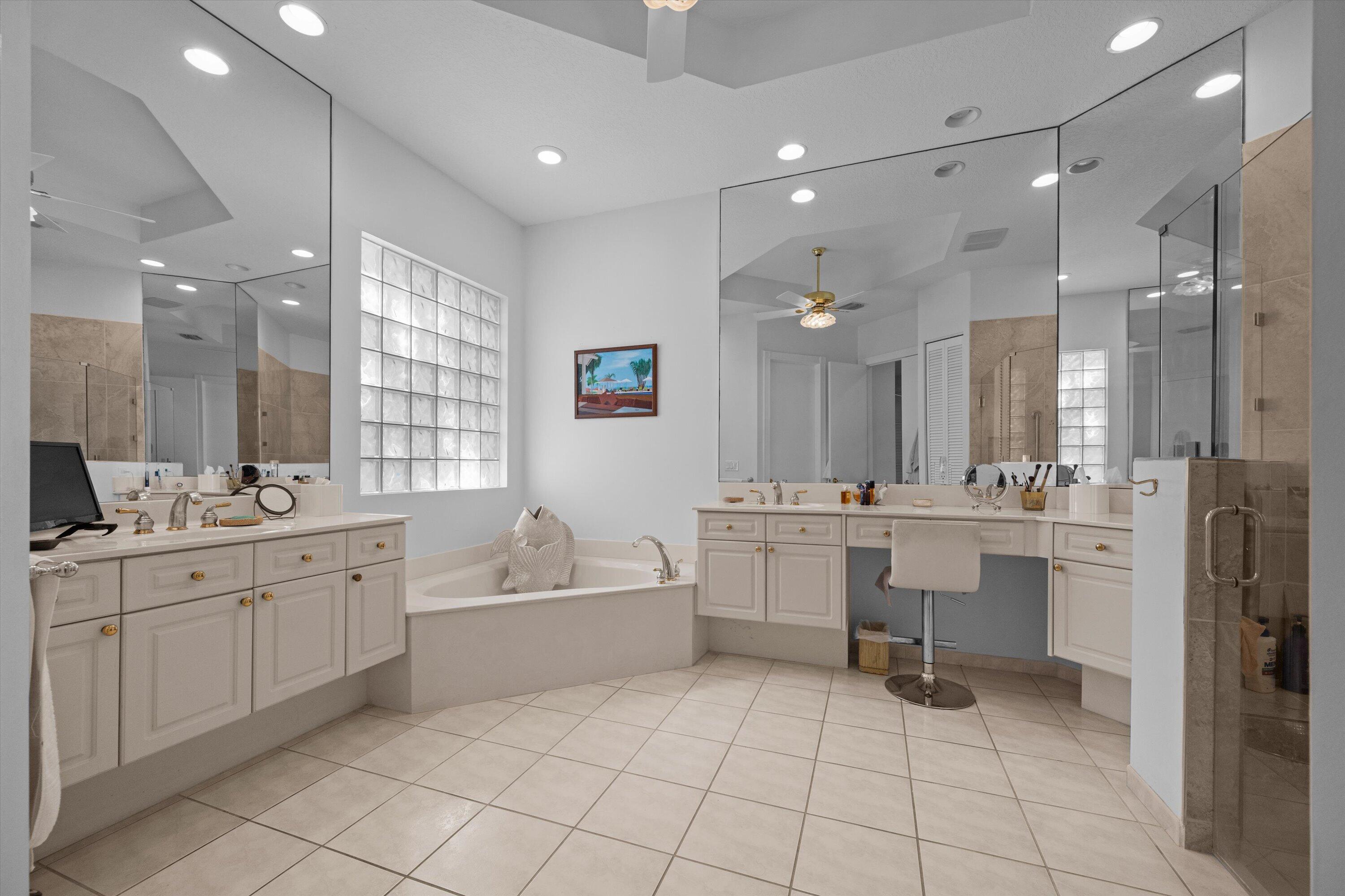 10689 Northgreen Drive