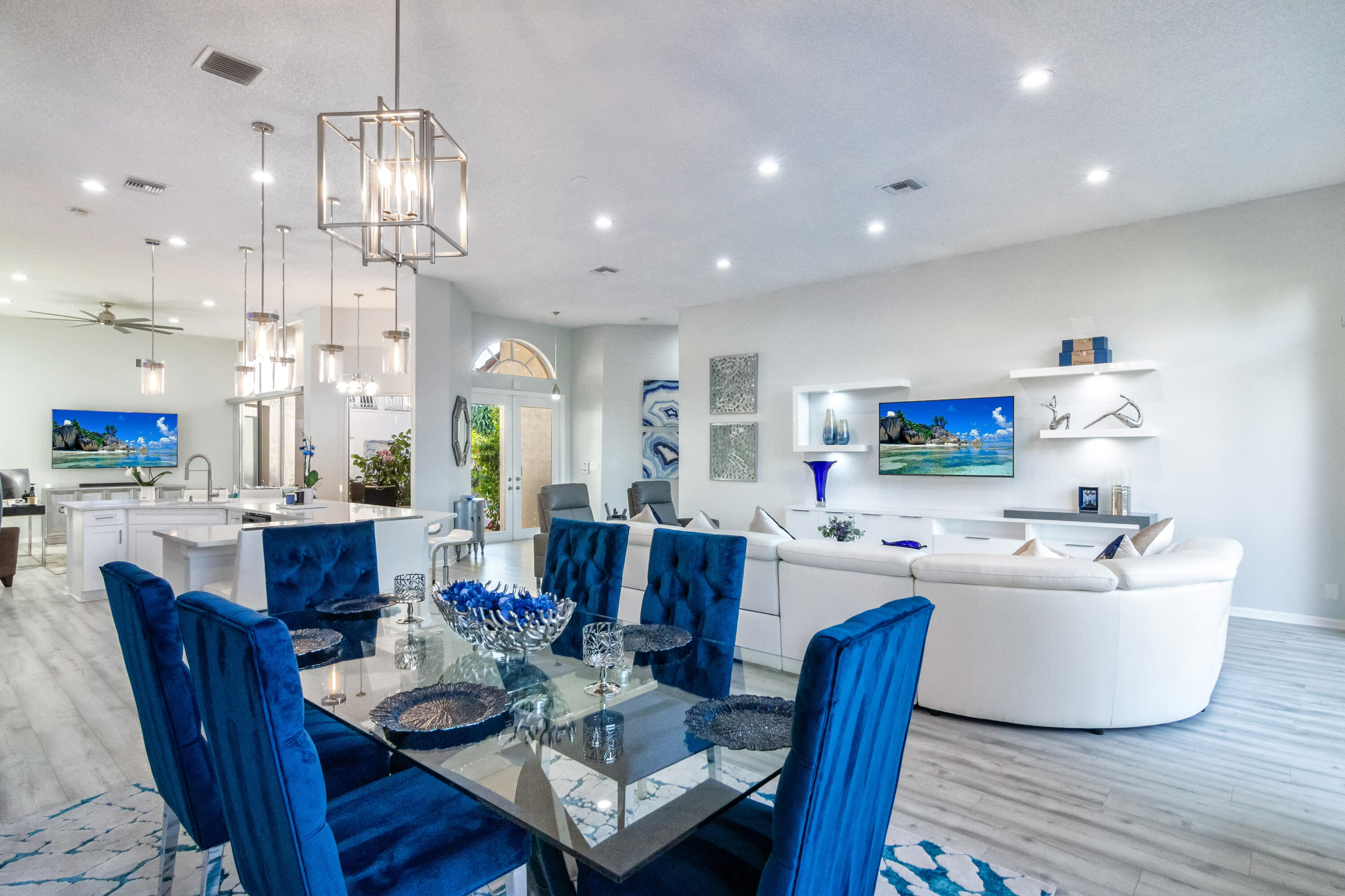 10726 Greenbriar Villa Drive