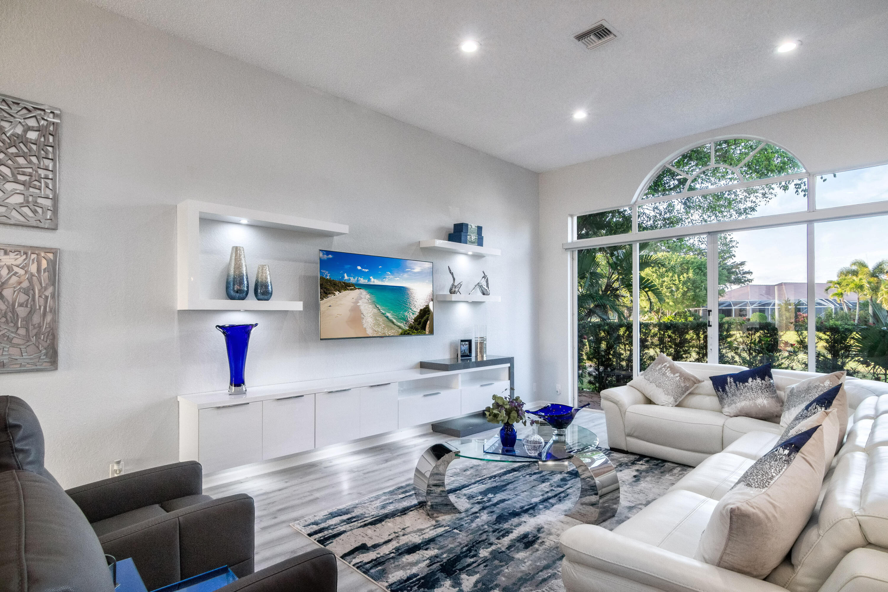 10726 Greenbriar Villa Drive