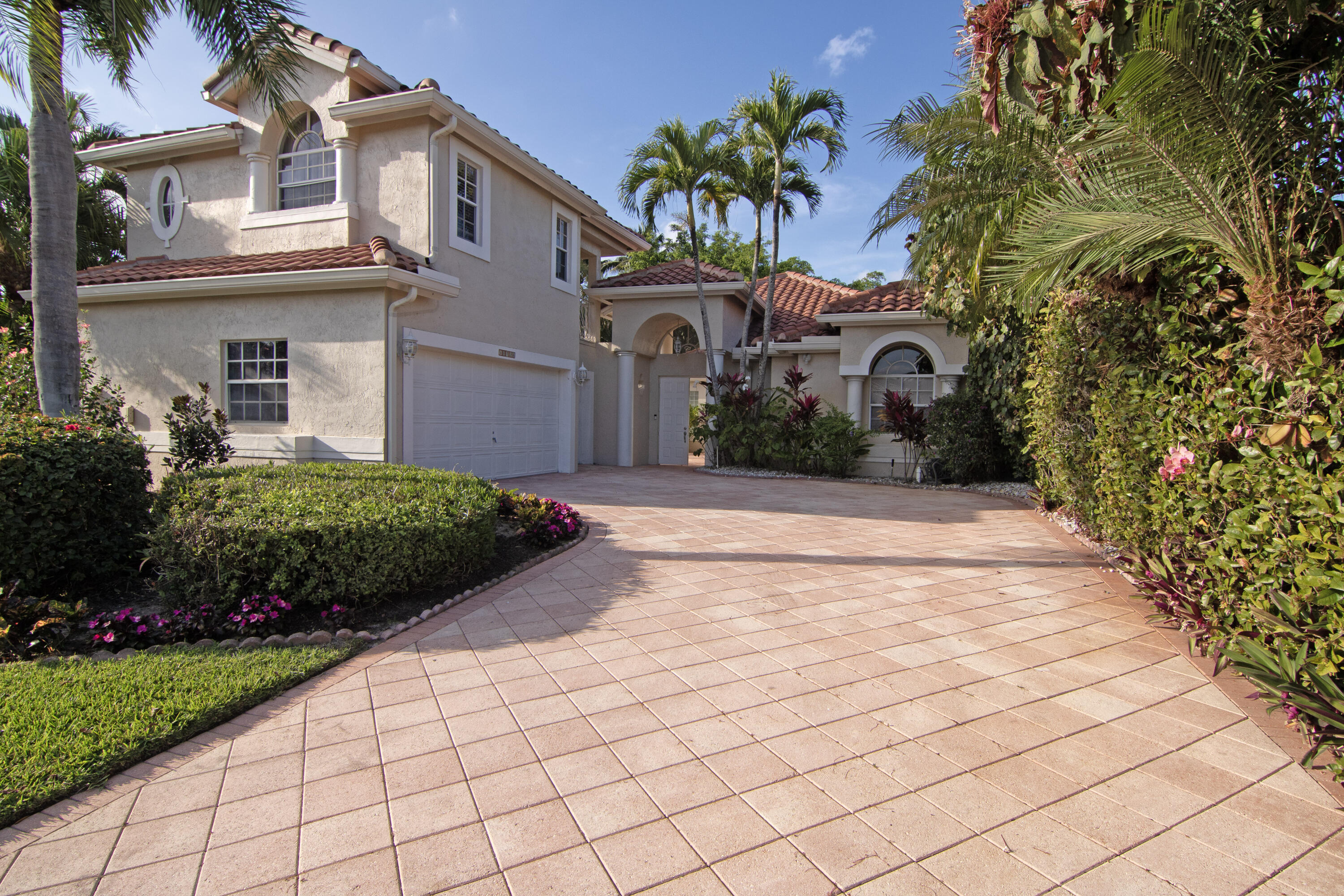 10726 Greenbriar Villa Drive
