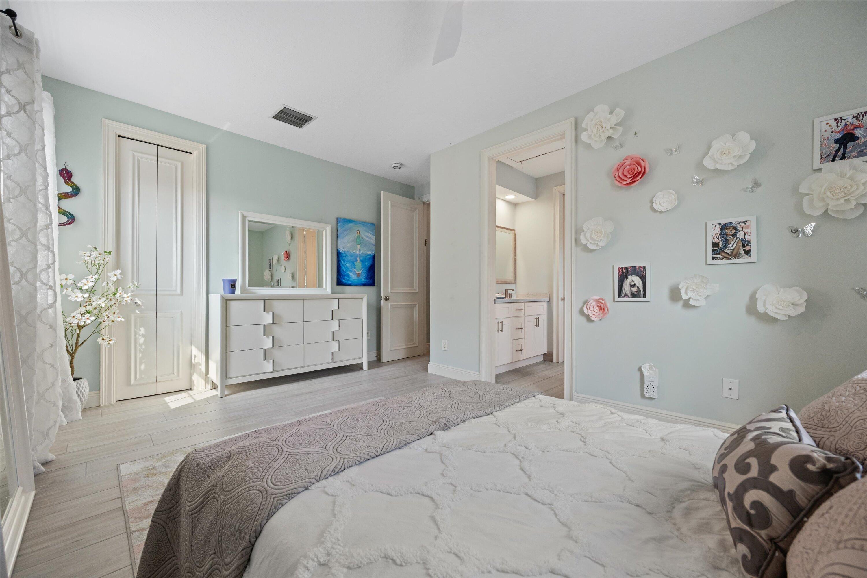 4699 Gleneagles Drive