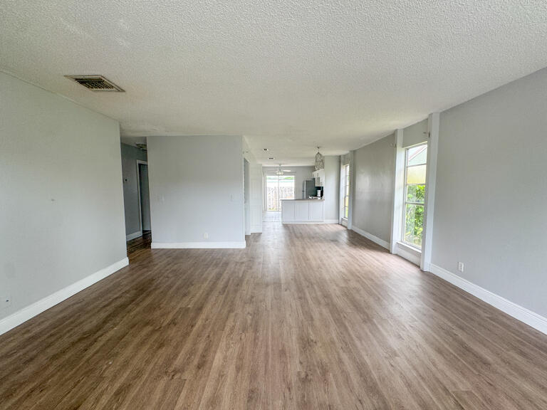 4852 Orleans Court D