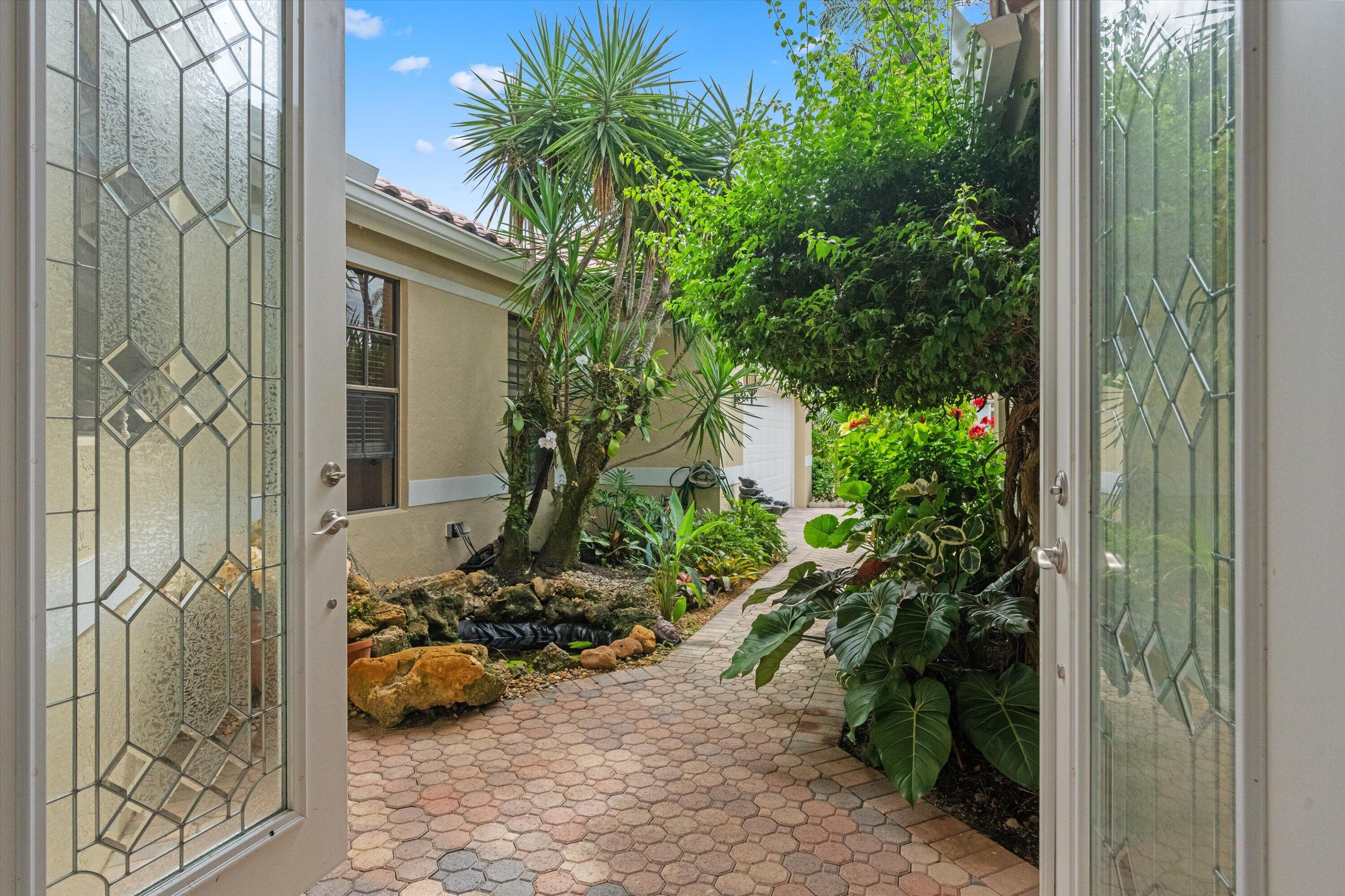 10080 Dover Carriage Lane