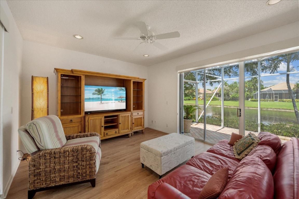 4550 Carlton Golf Drive