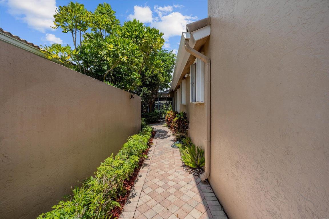 4550 Carlton Golf Drive