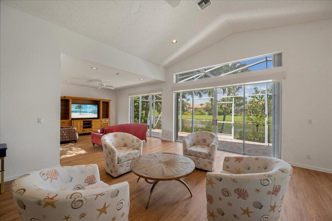 4550 Carlton Golf Drive