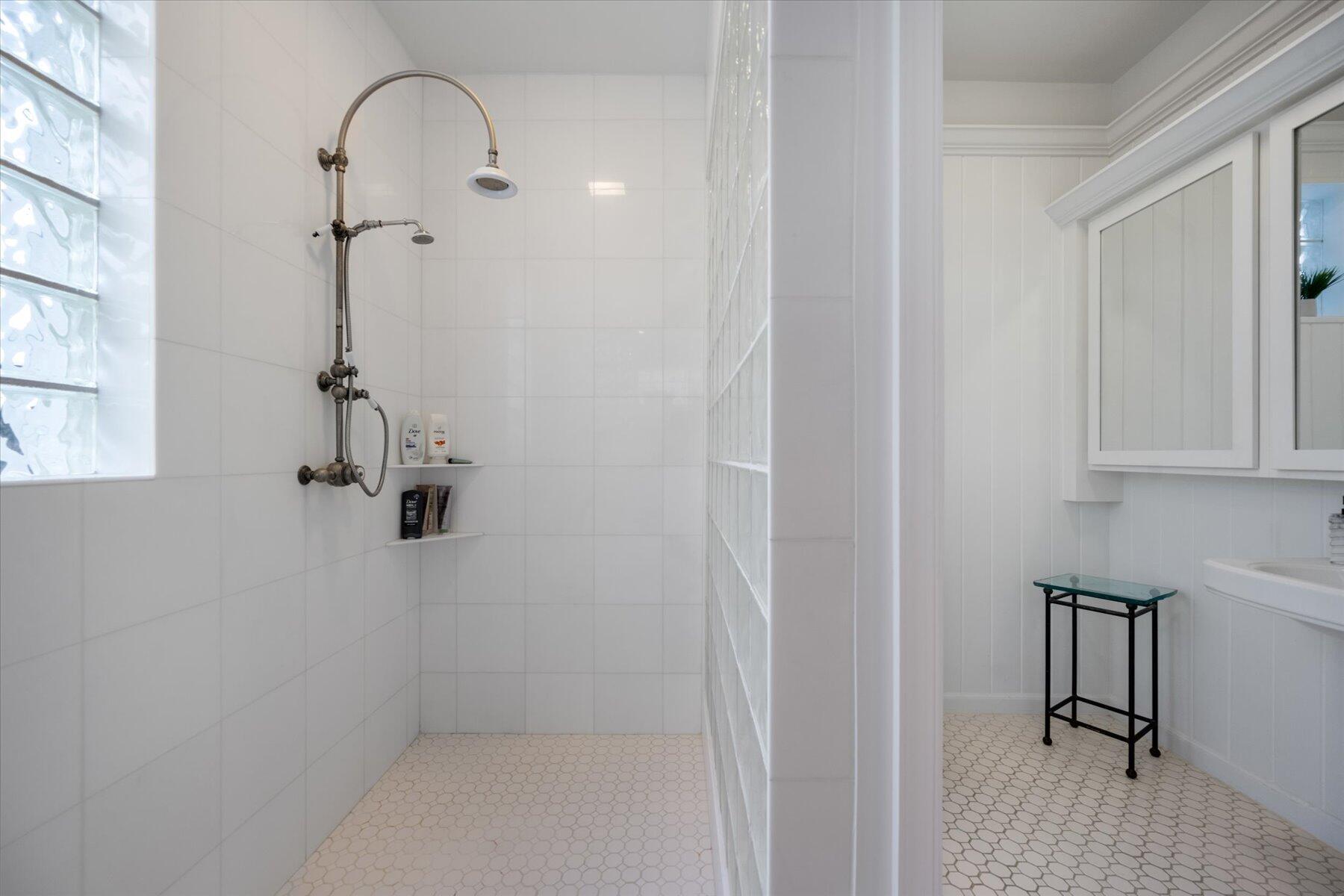 4901 Exeter Estate Lane