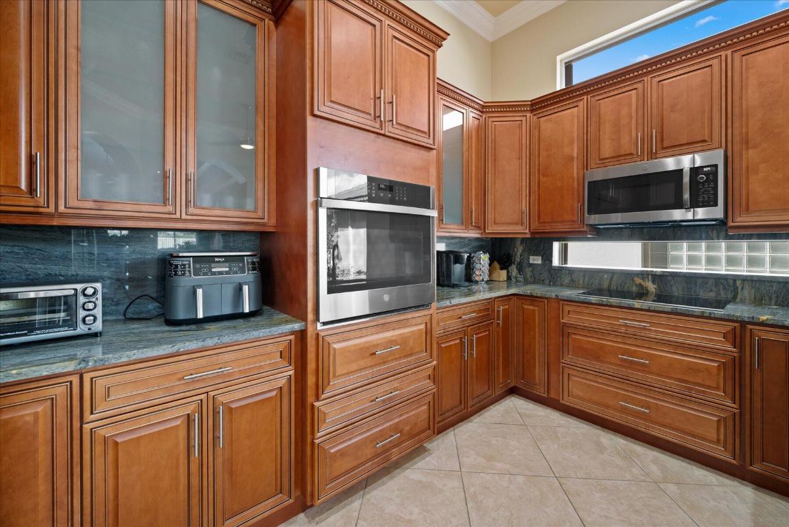 10463 Laurel Estates Lane