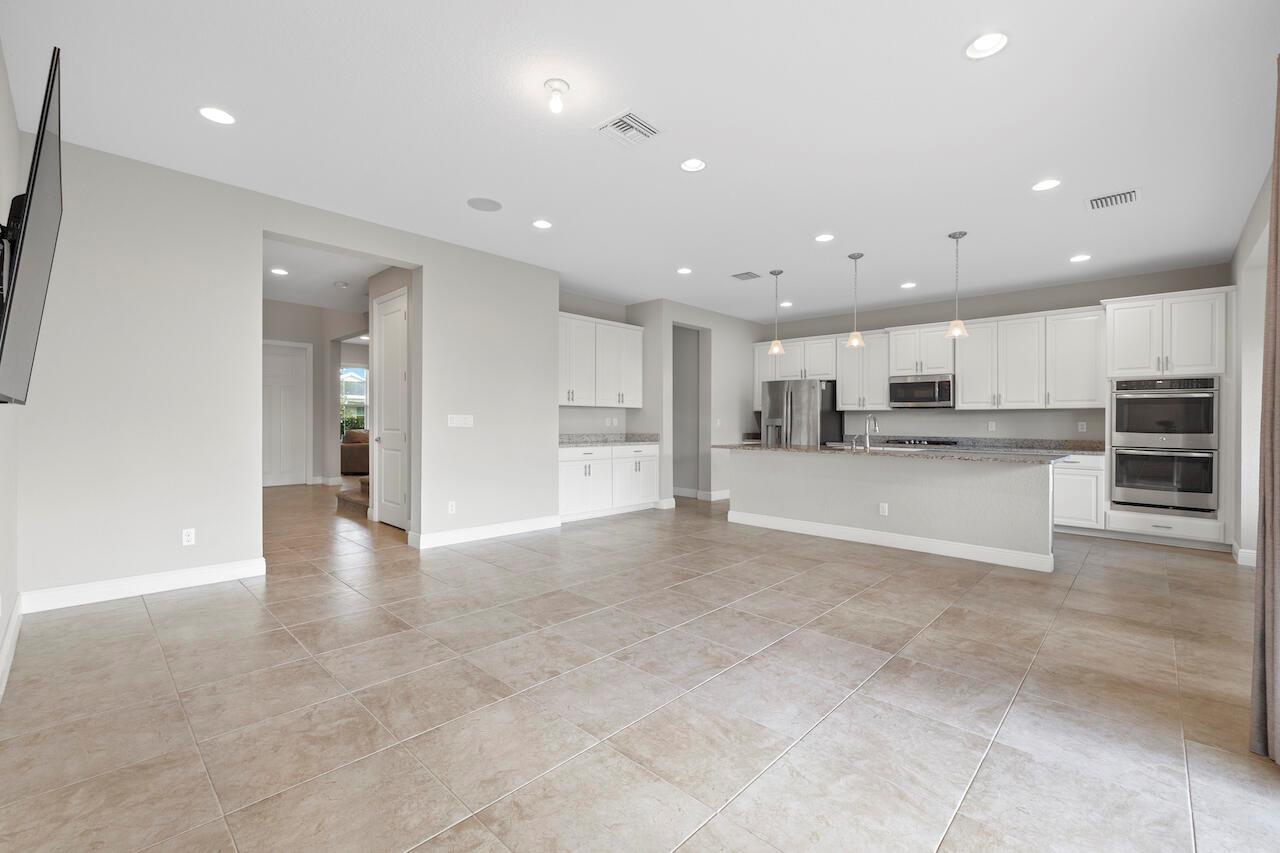 915 Sweetgrass Street