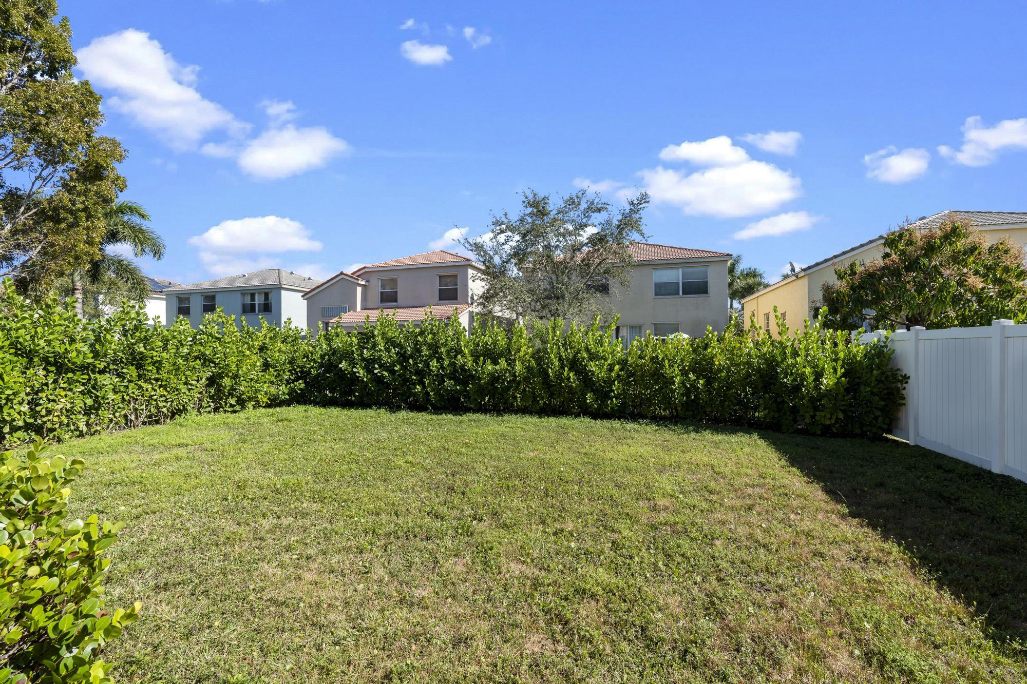 9042 Dupont Place