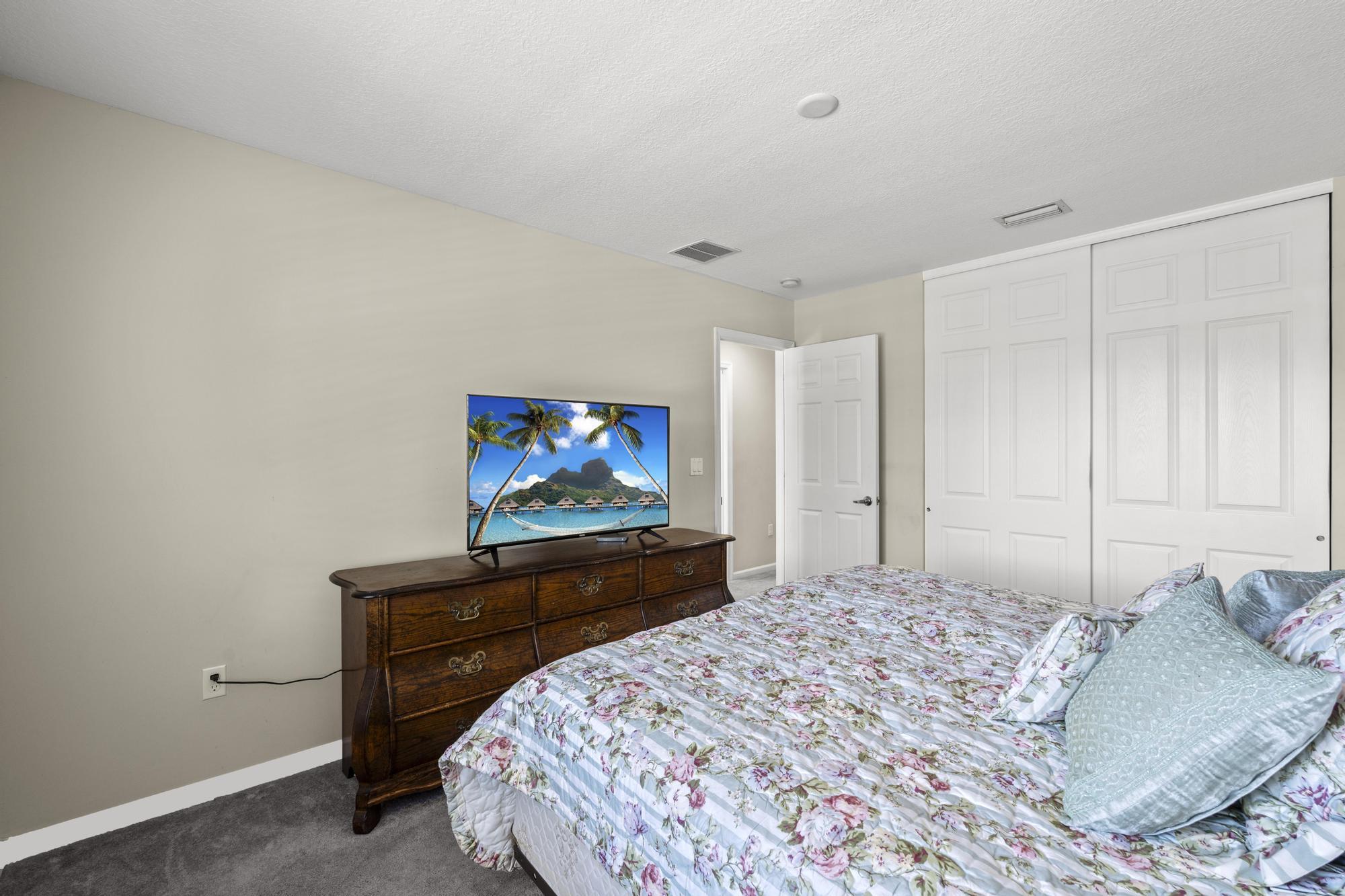 9042 Dupont Place
