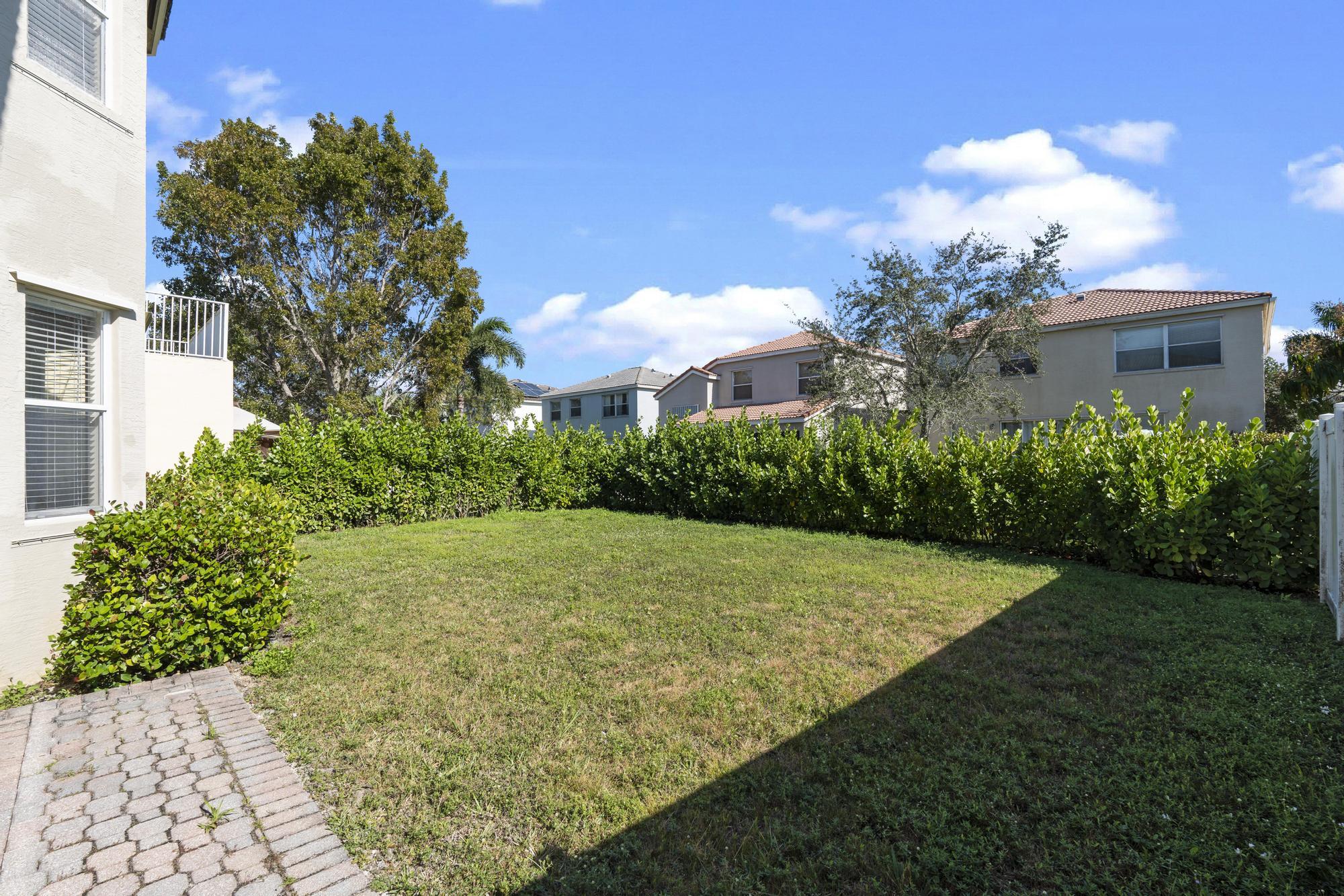 9042 Dupont Place