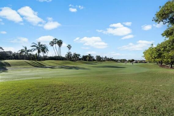 4690 Carlton Golf Drive