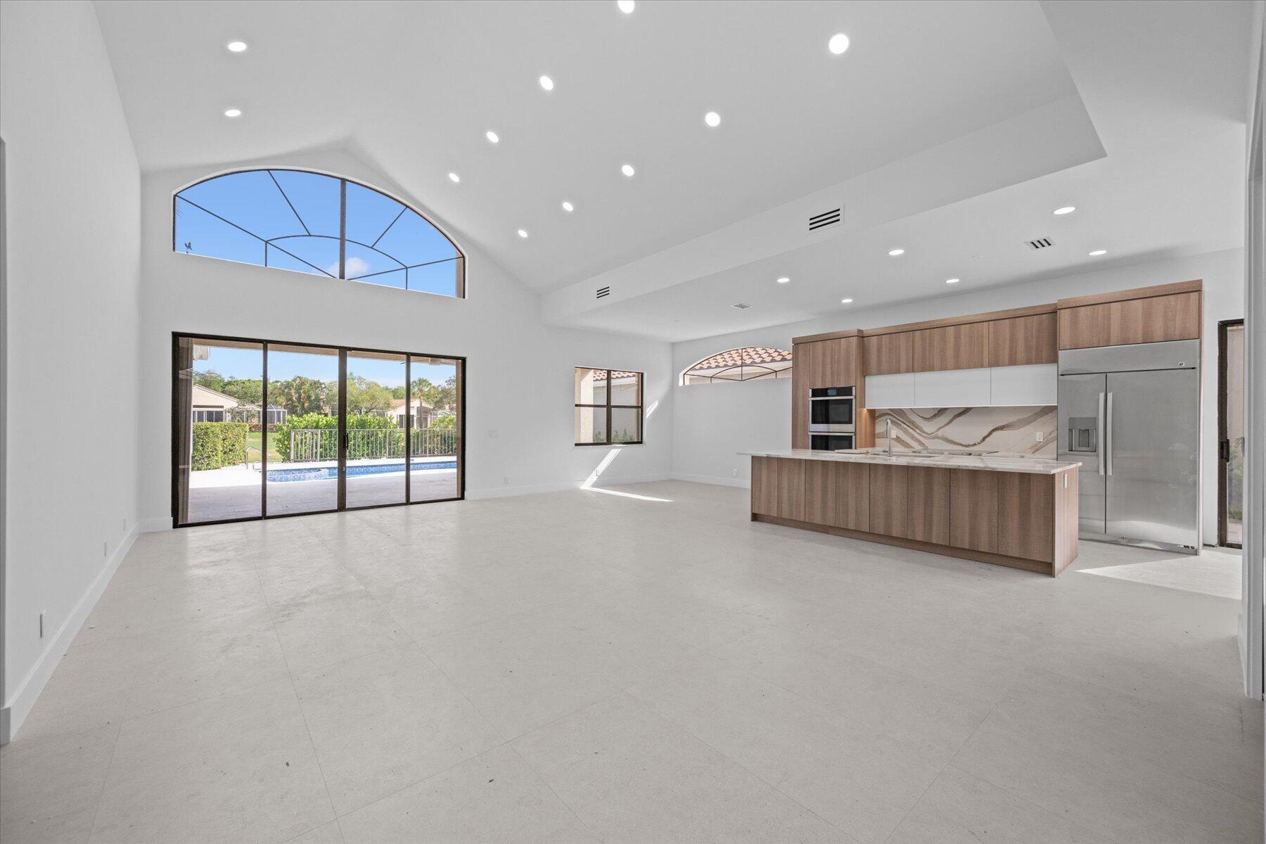 10096 Dover Carriage Lane