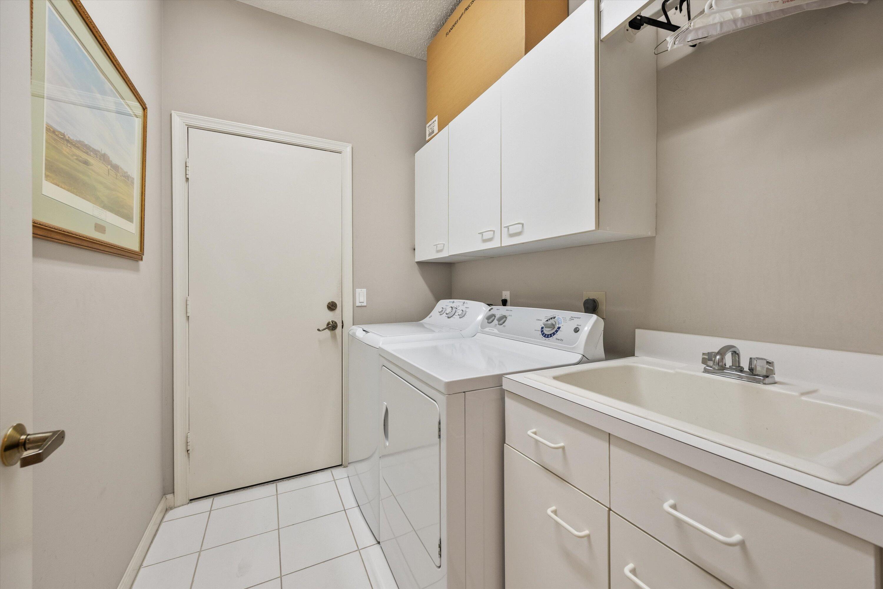 10150 Dover Carriage Lane