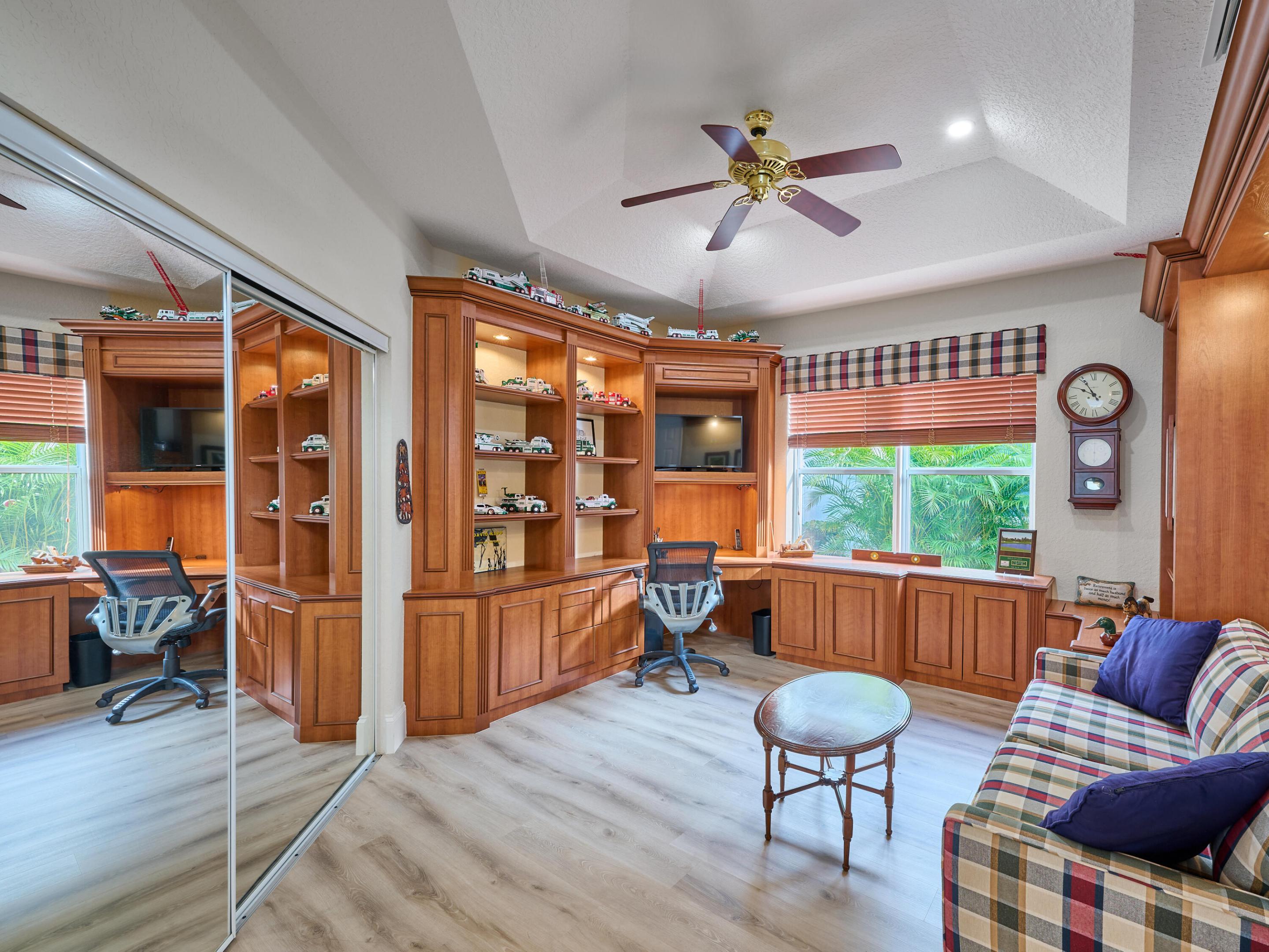 10742 Greenbriar Villa Drive