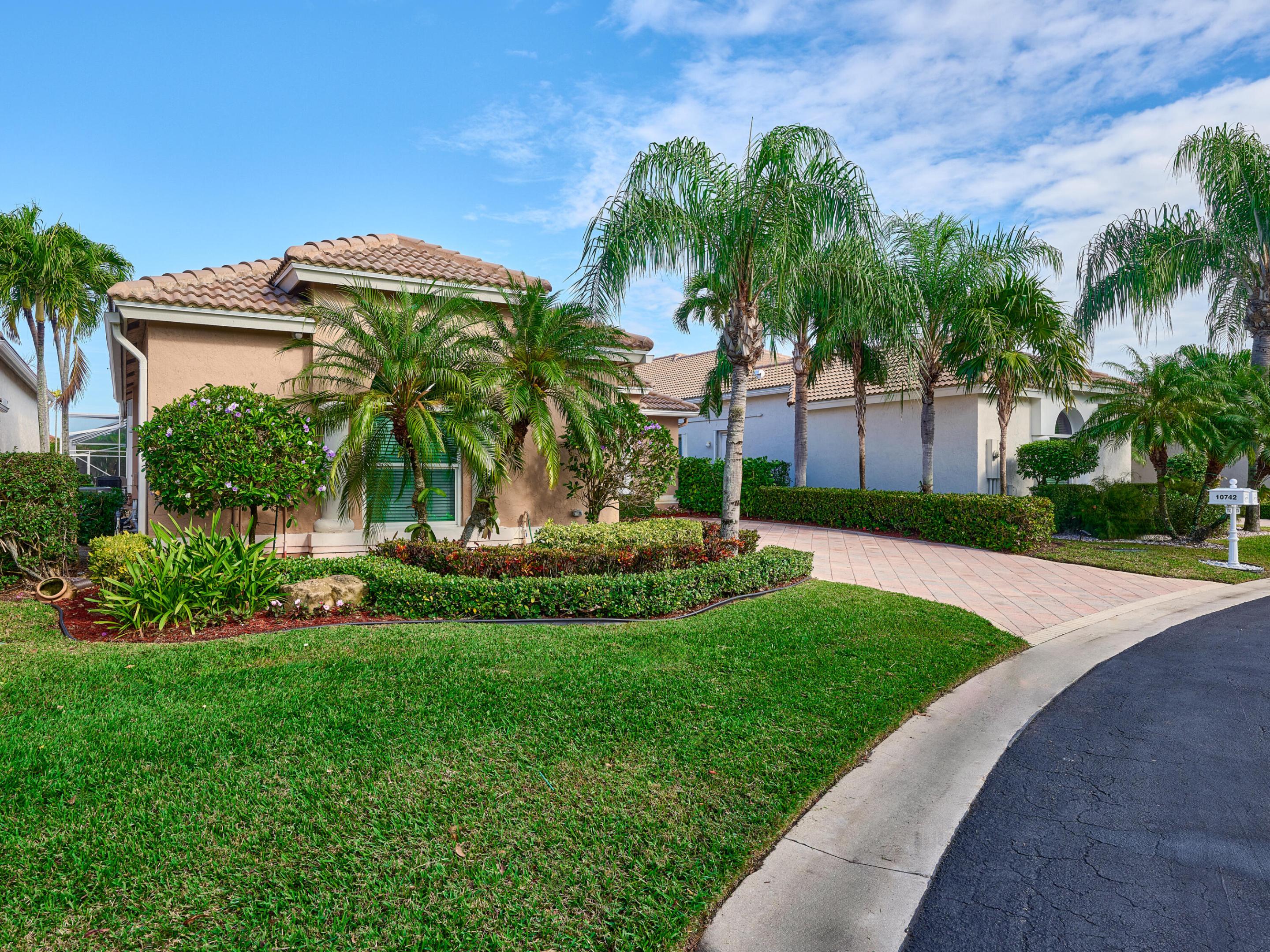 10742 Greenbriar Villa Drive