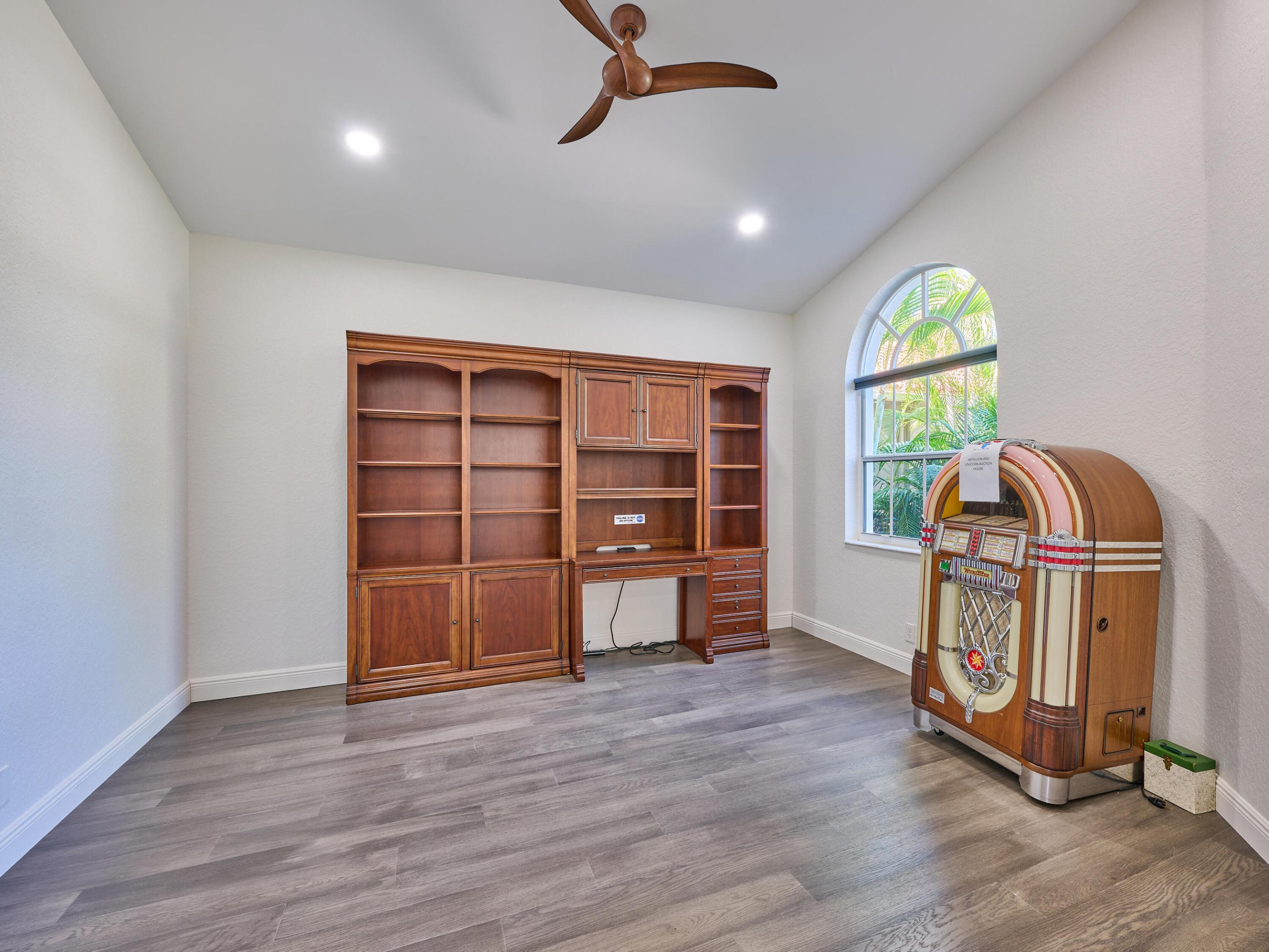 10854 Fairmont Village Drive
