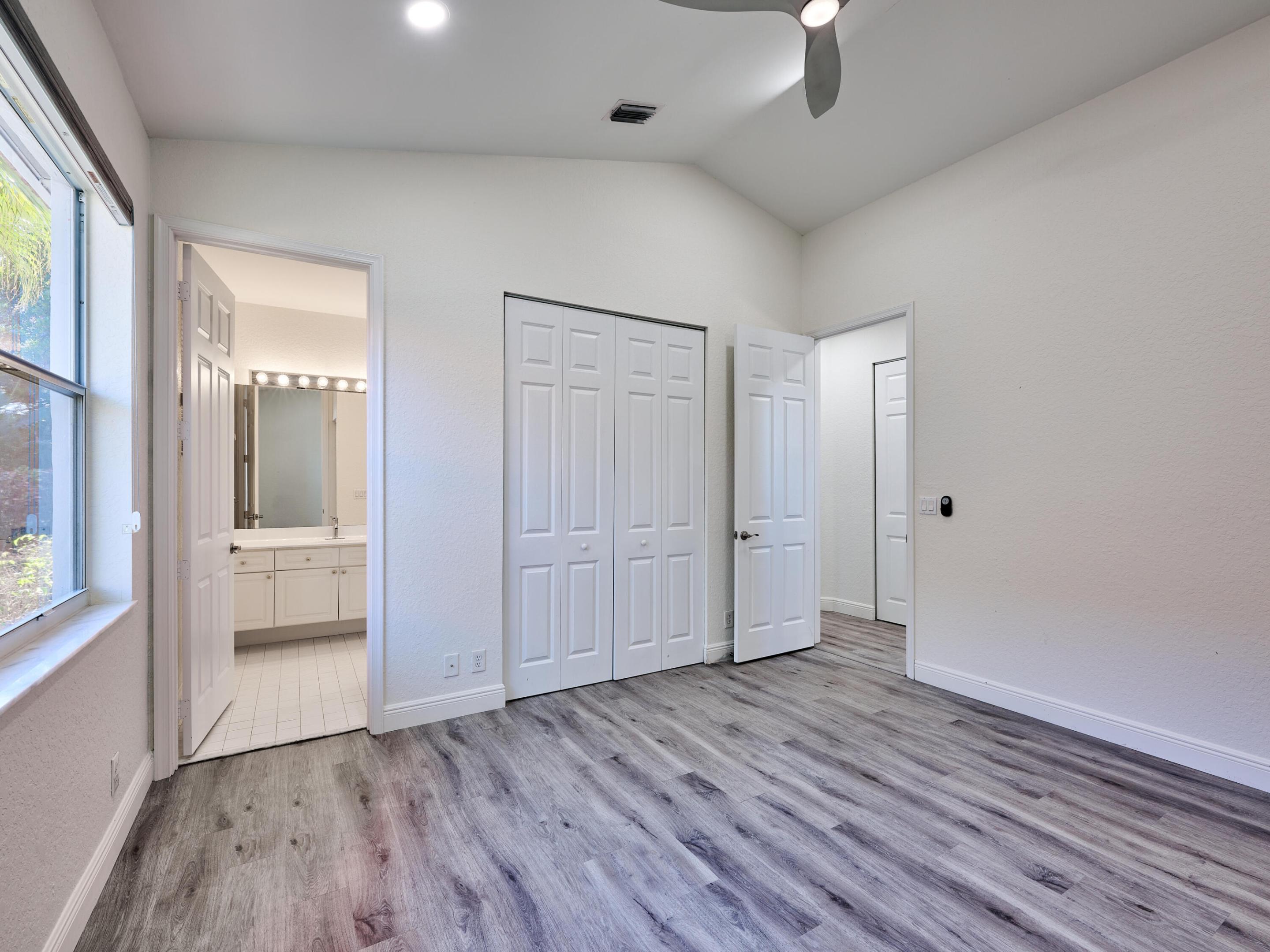 10854 Fairmont Village Drive