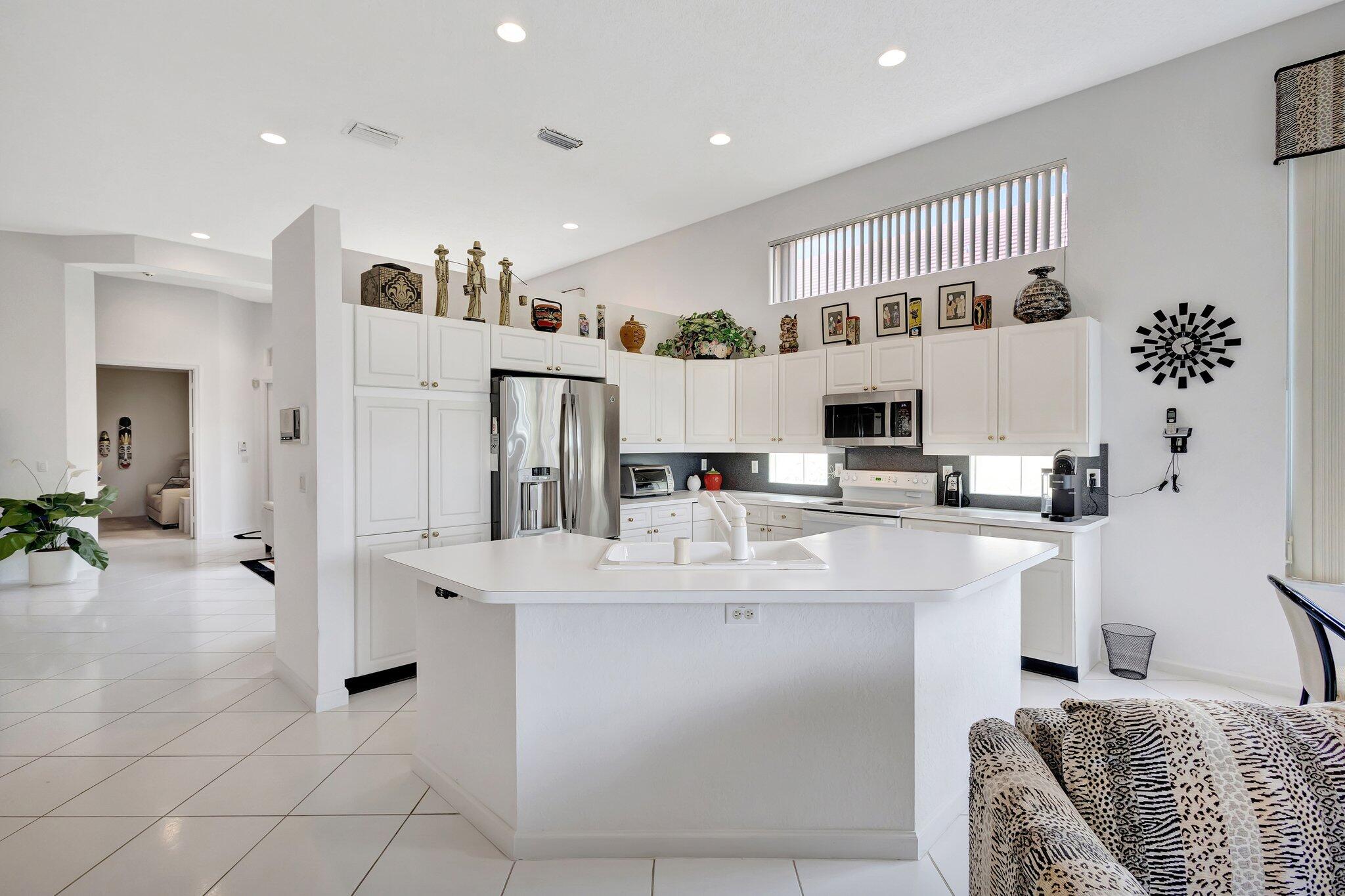 4498 Hazleton Lane