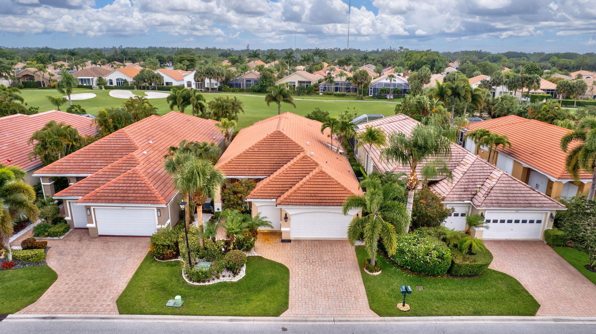 4498 Hazleton Lane