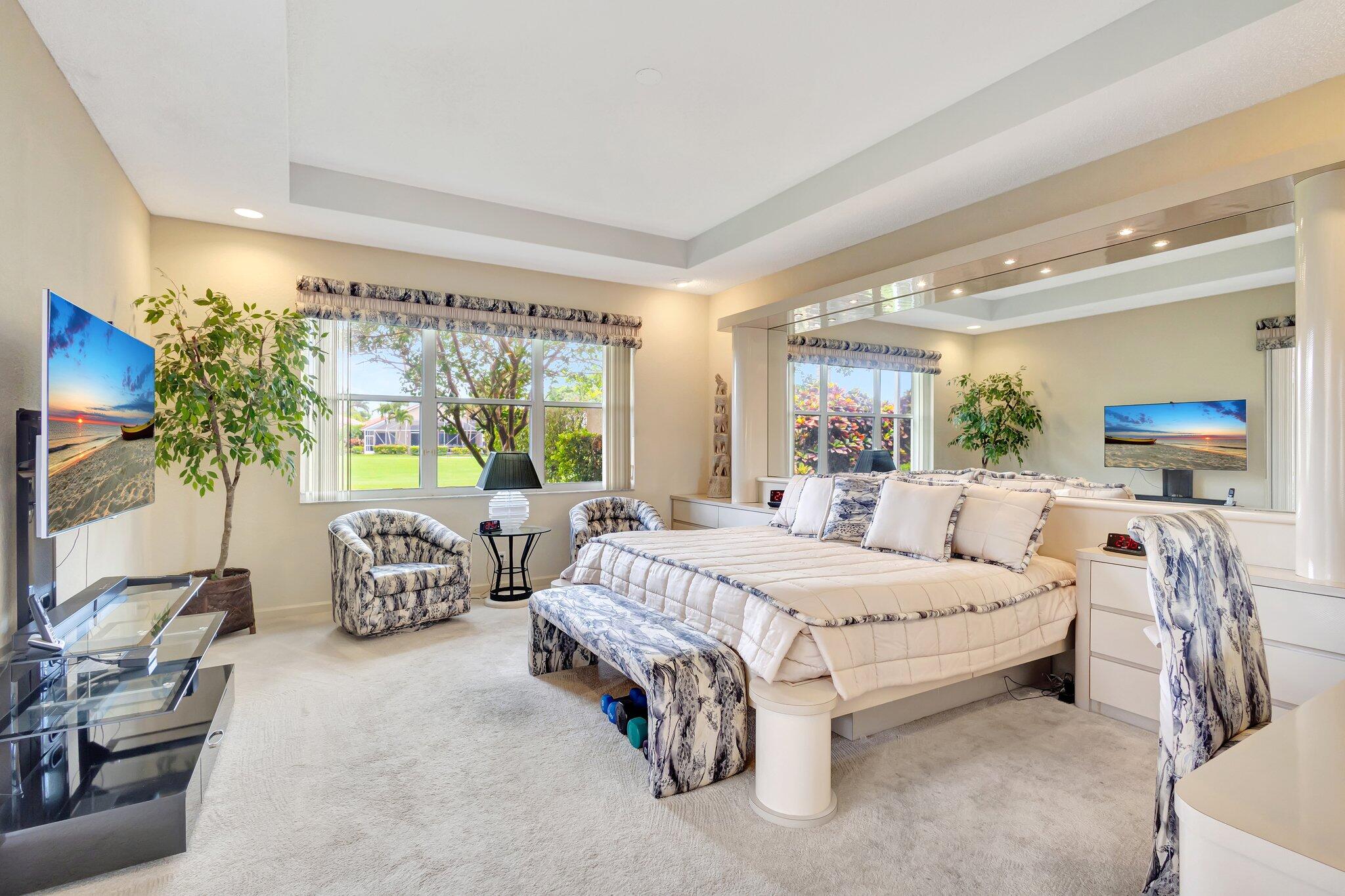 4498 Hazleton Lane