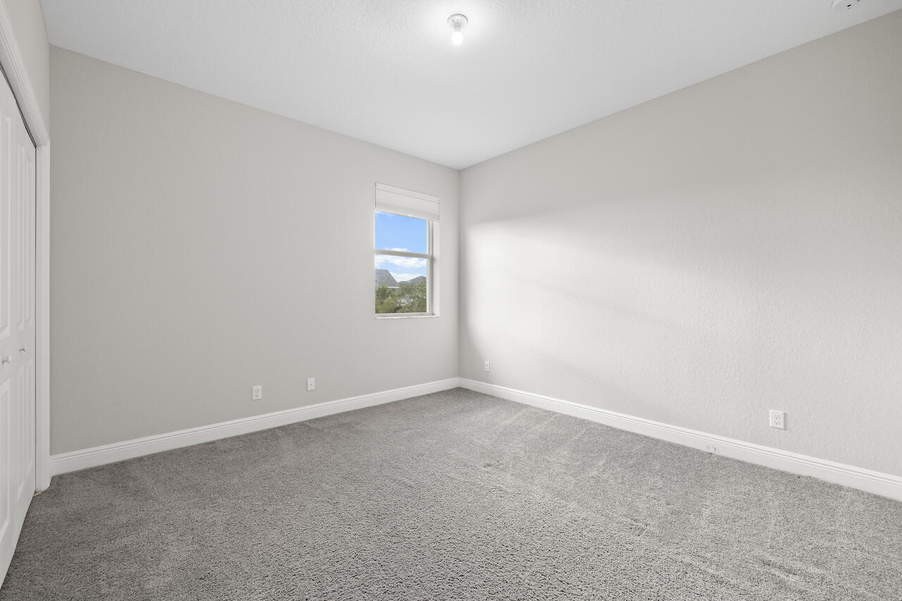 915 Sweetgrass Street