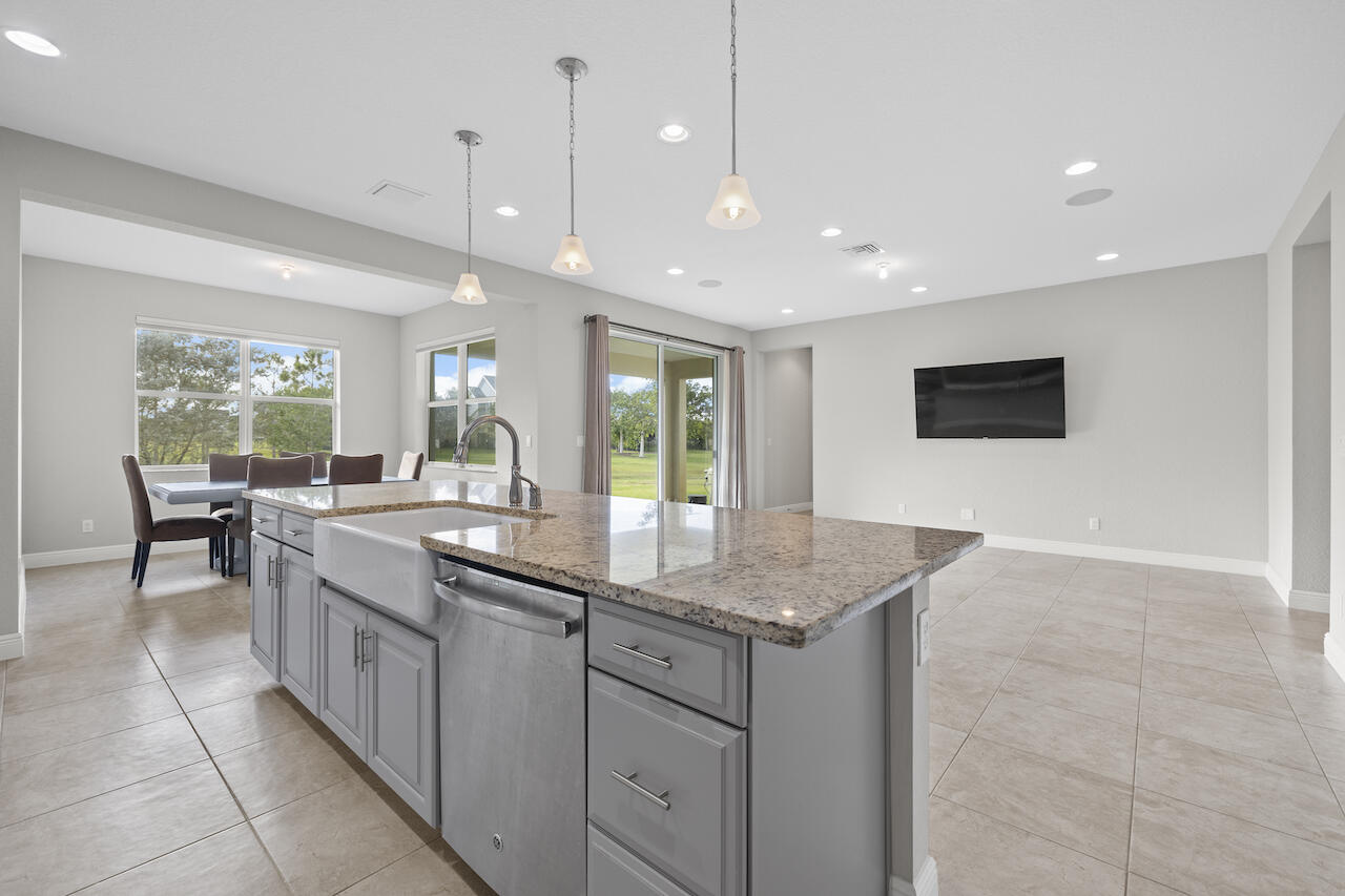 915 Sweetgrass Street