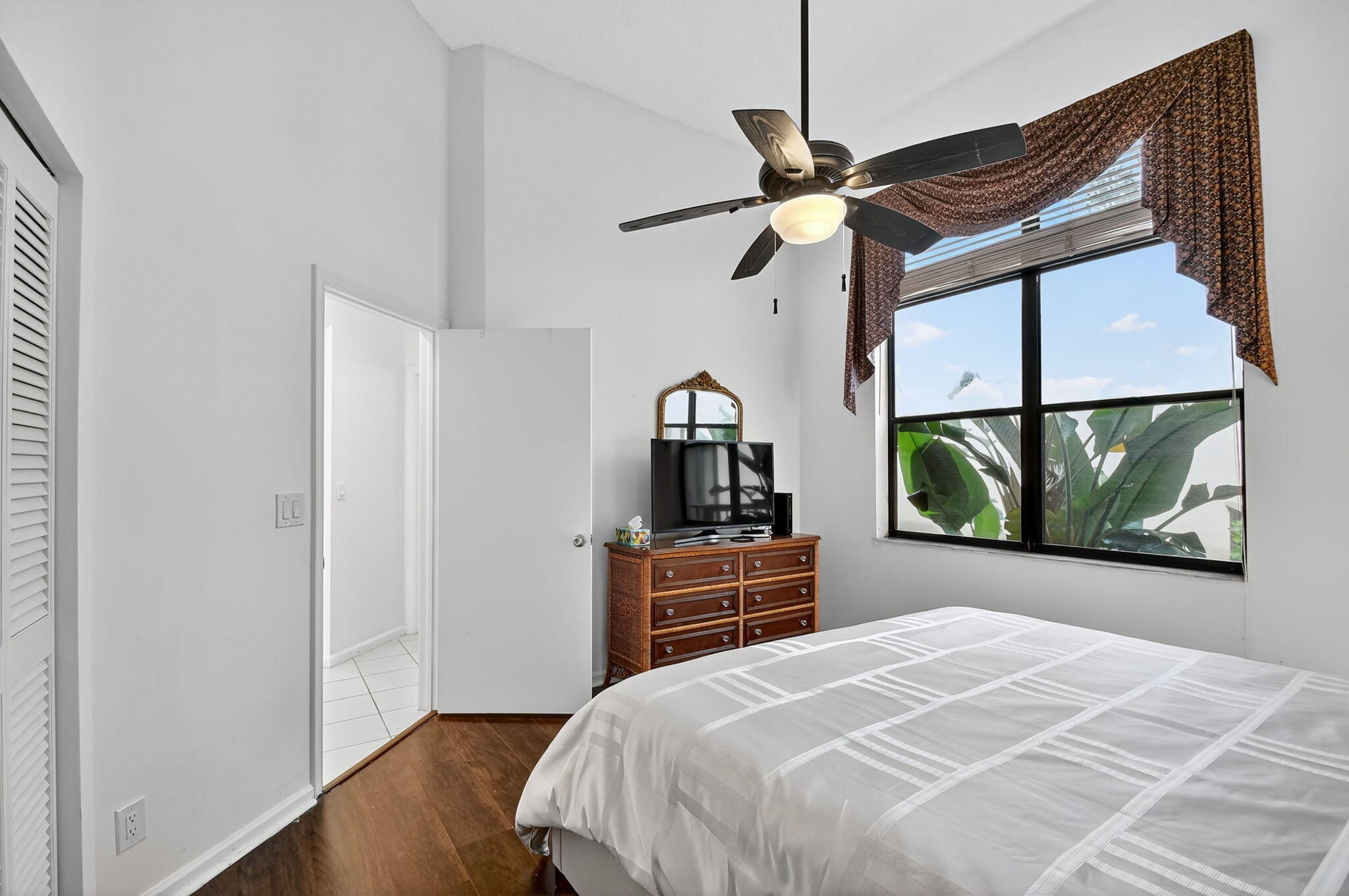 4553 Barclay Fair Way