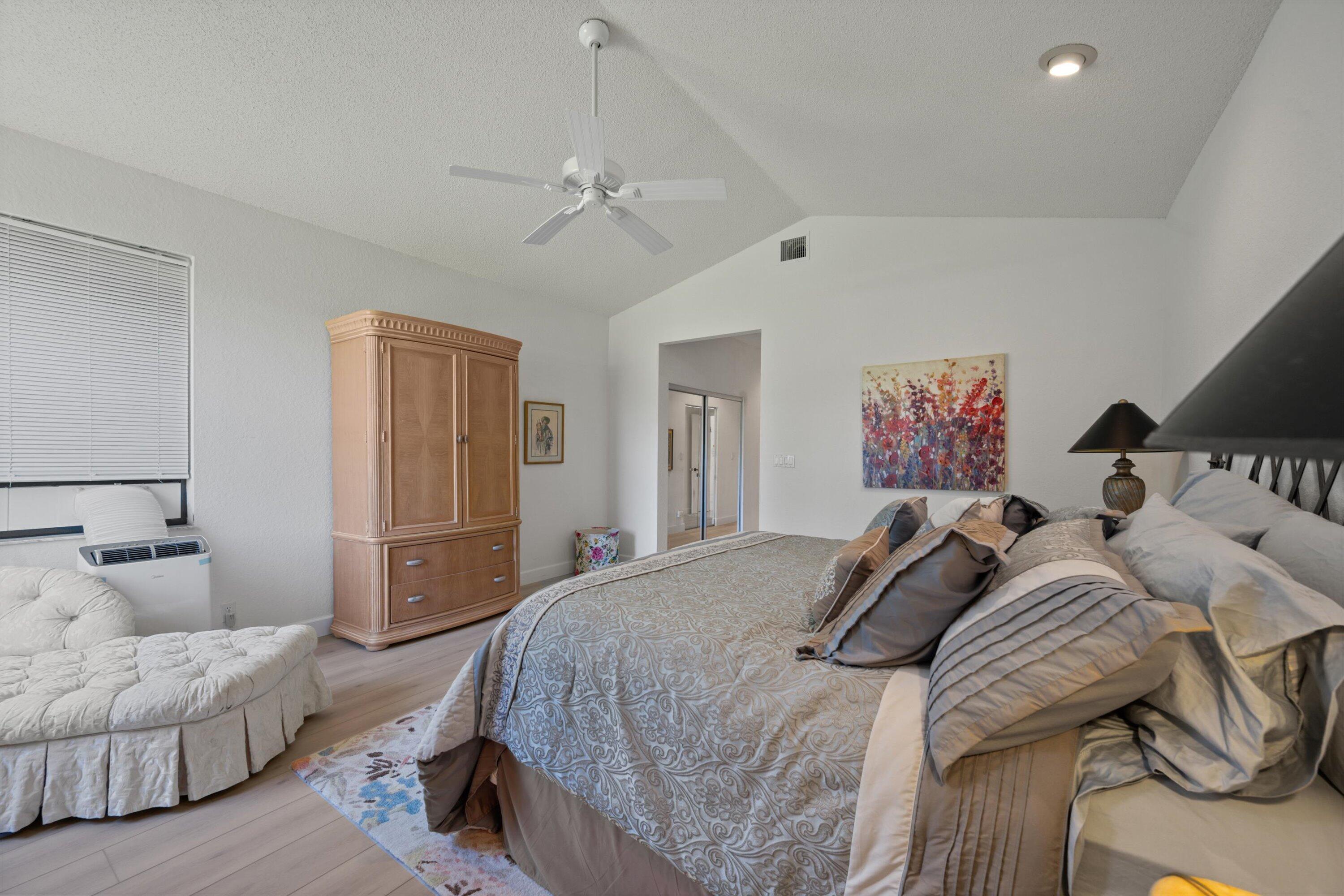 10174 Dover Carriage Lane