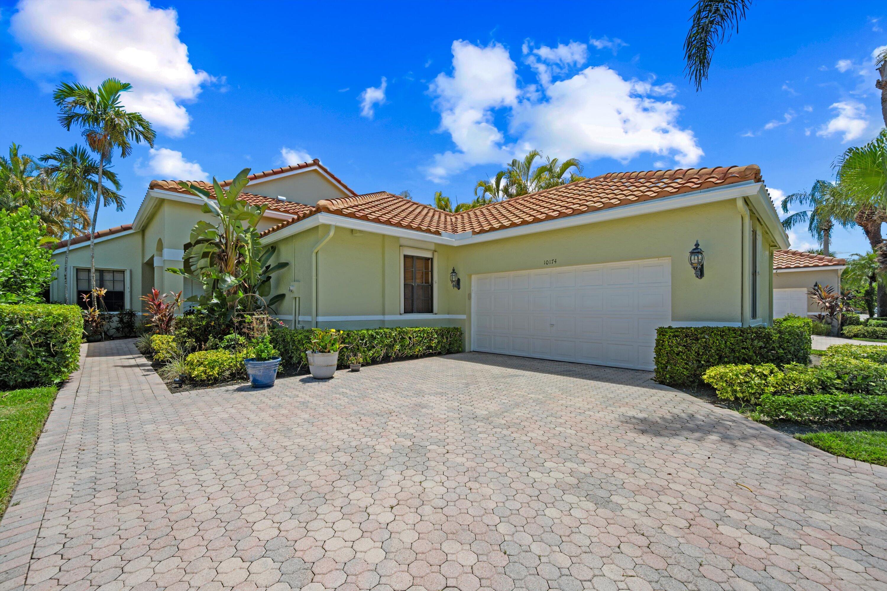 10174 Dover Carriage Lane