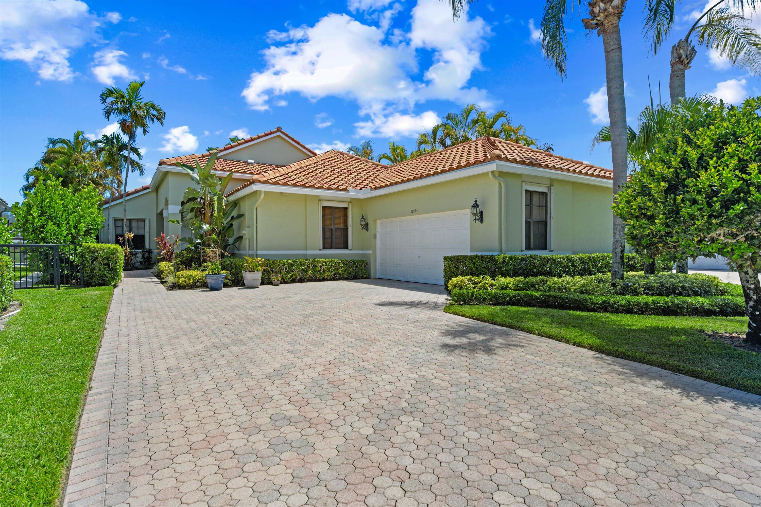 10174 Dover Carriage Lane