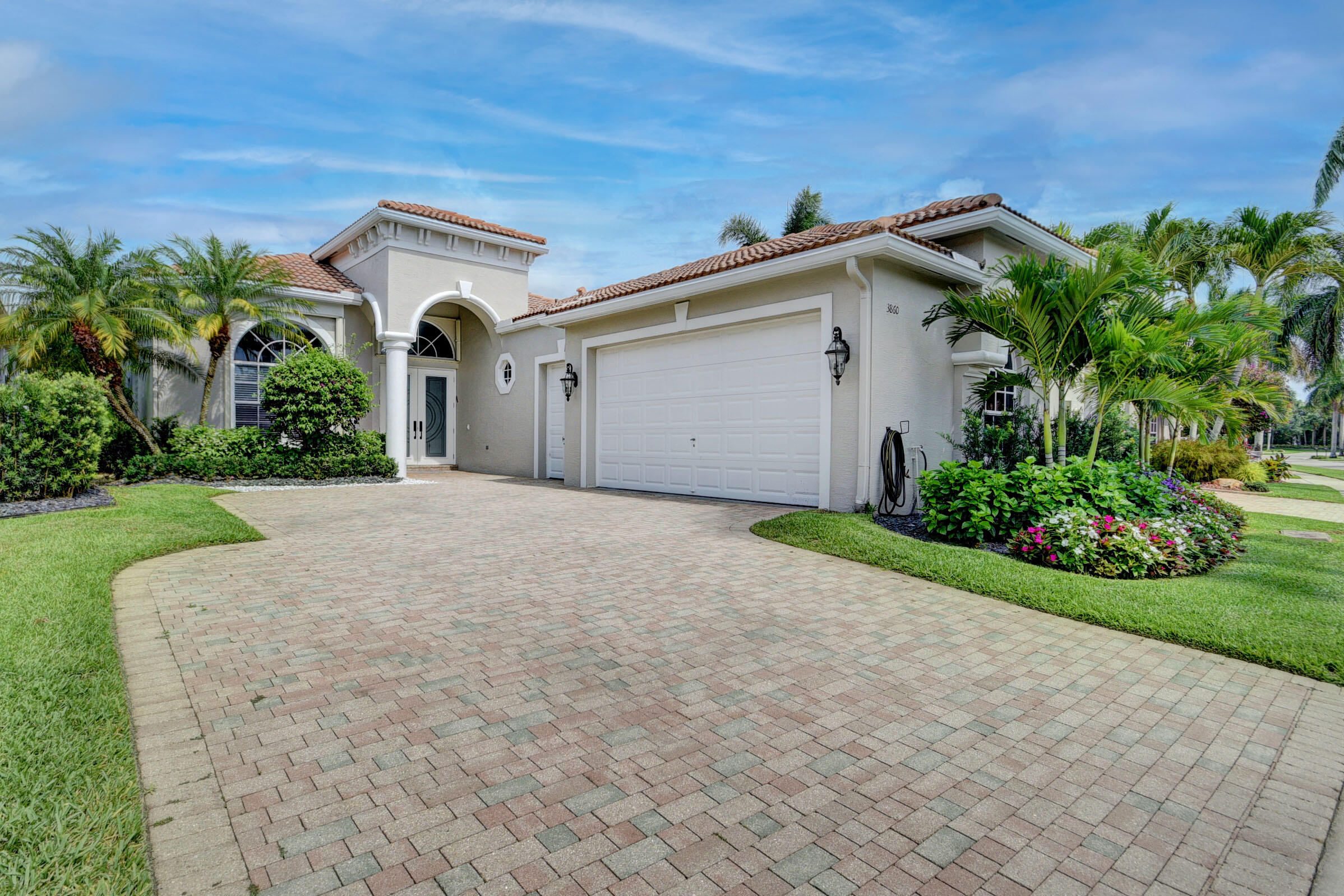 3860 Netherlee Way