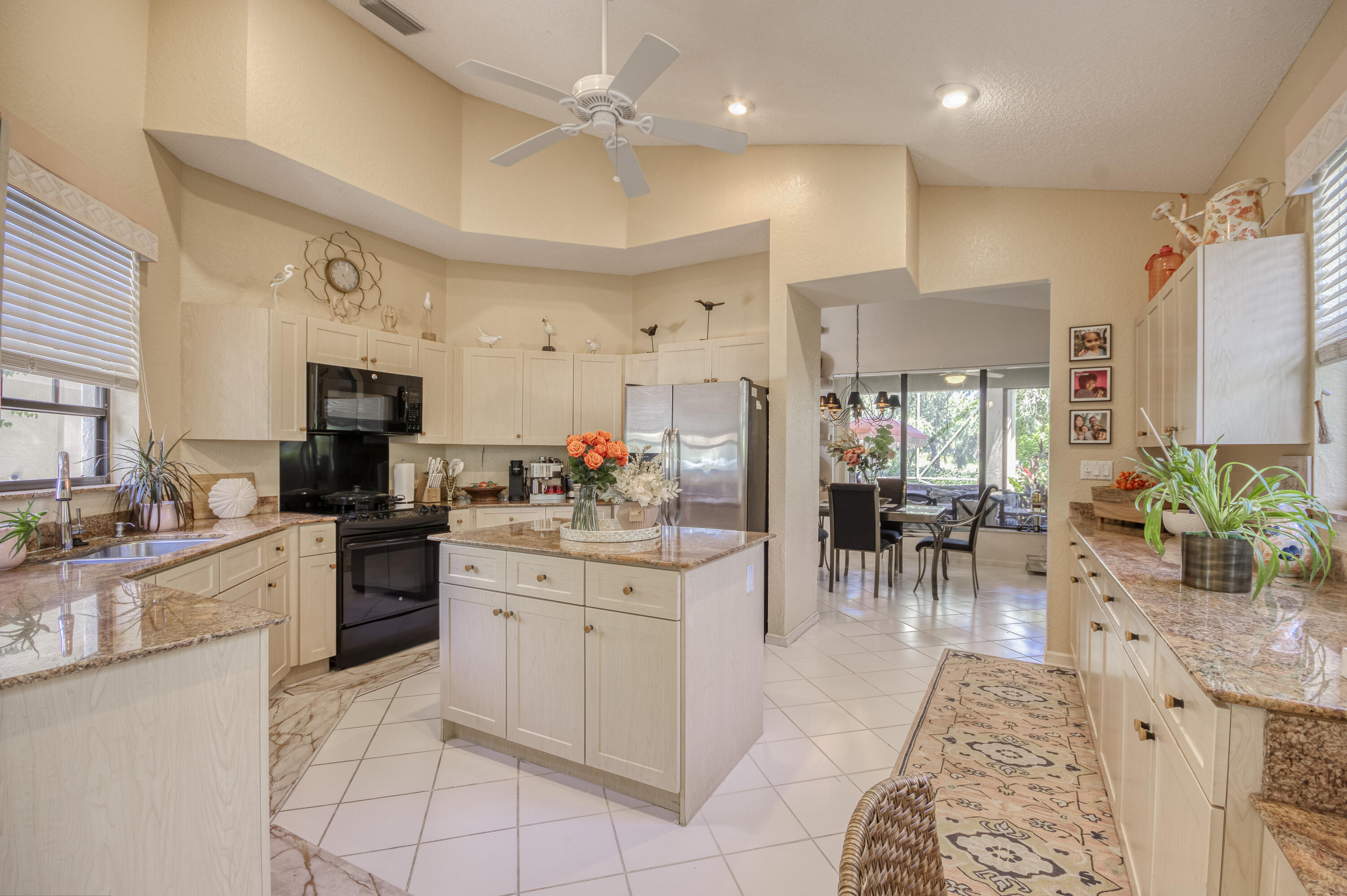 10080 Dover Carriage Lane