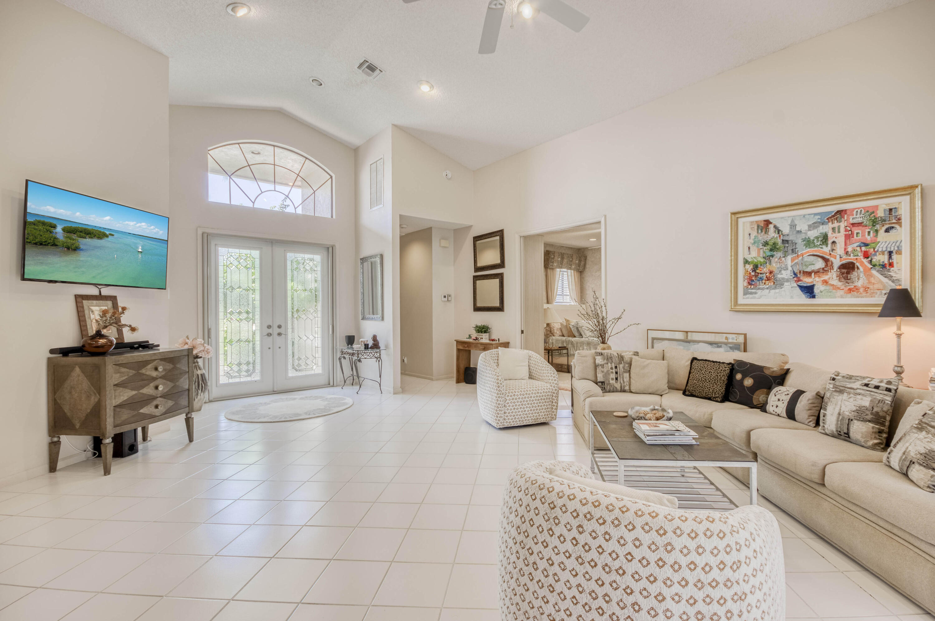 10080 Dover Carriage Lane