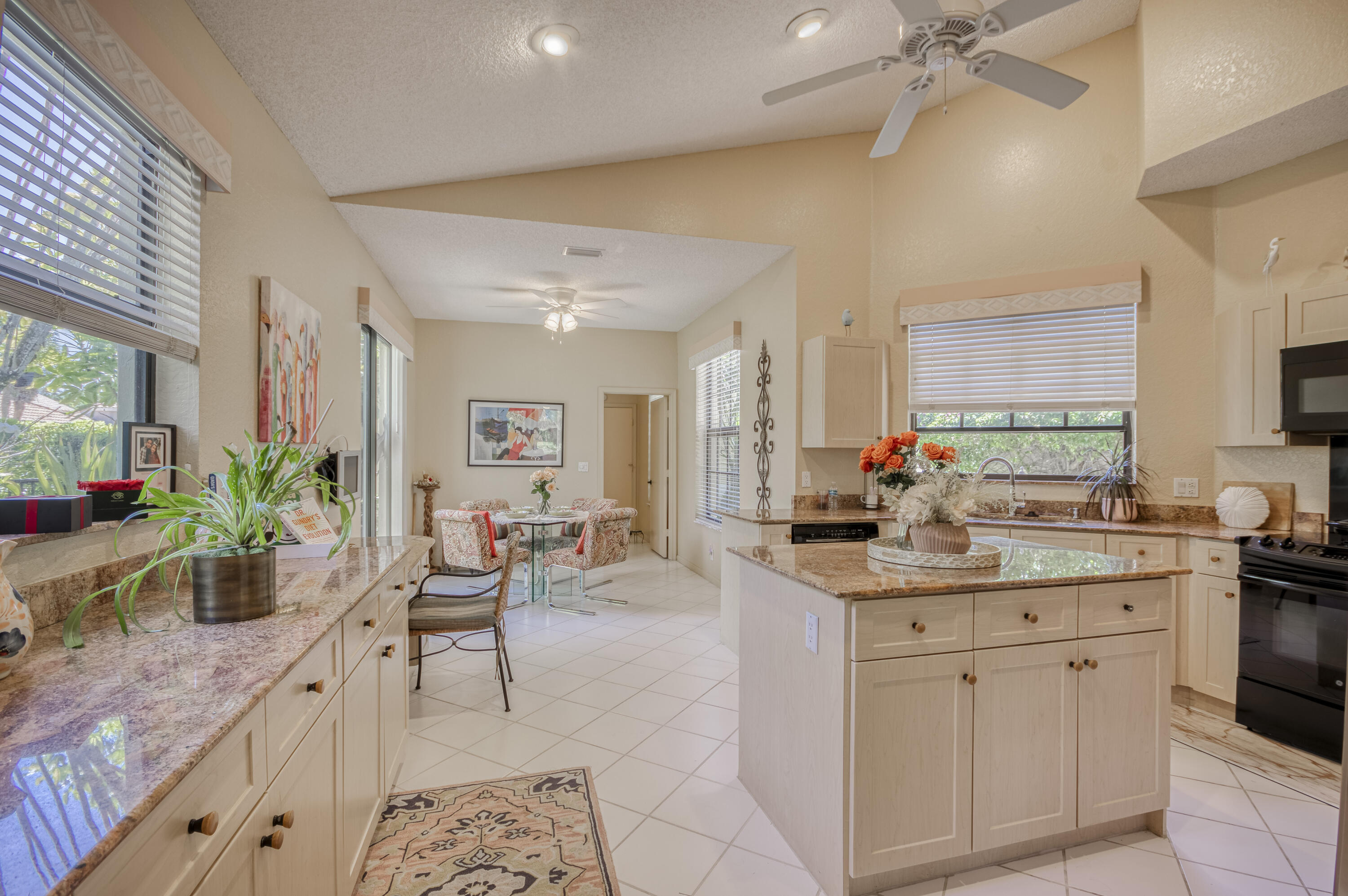 10080 Dover Carriage Lane