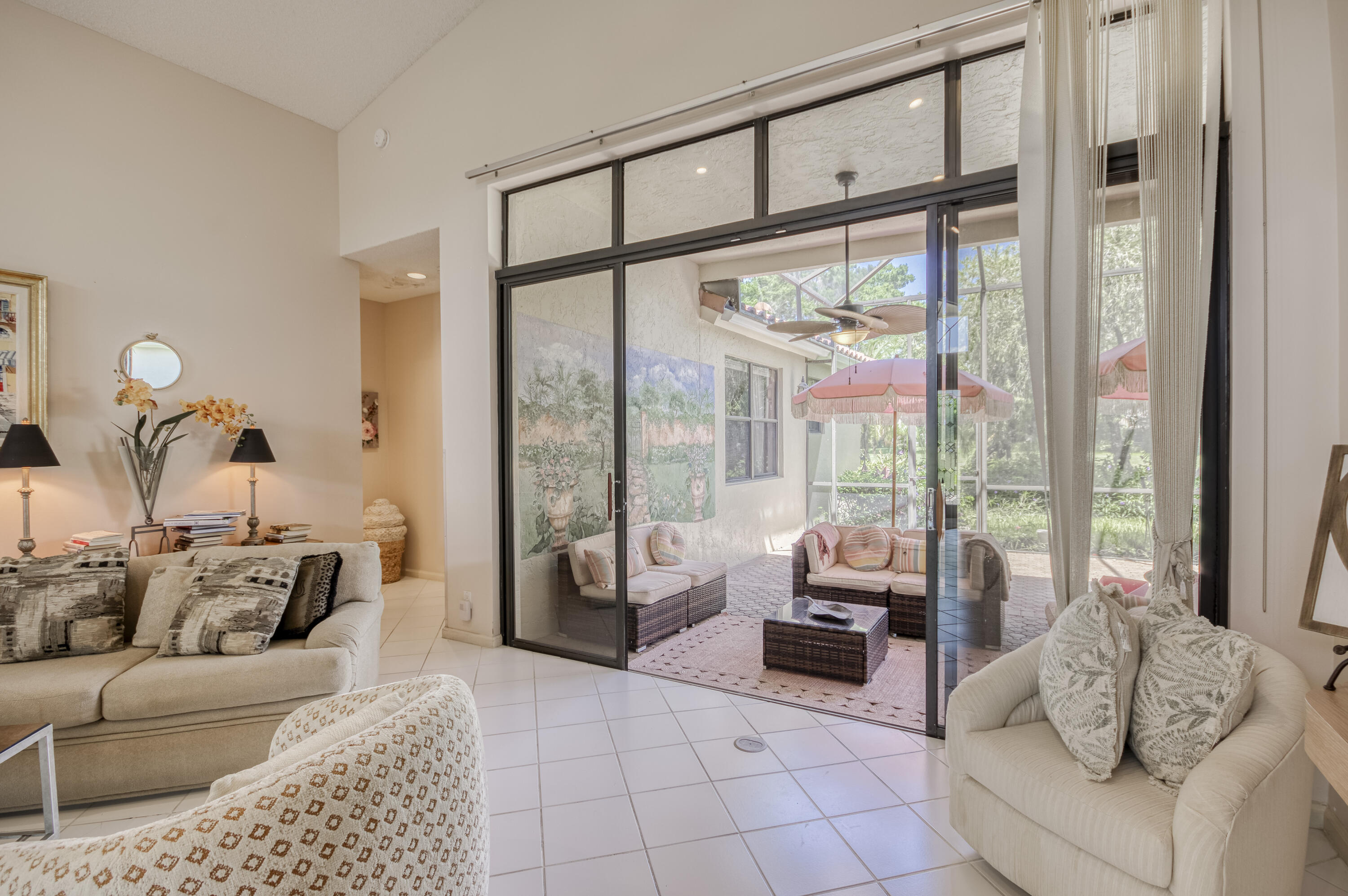 10080 Dover Carriage Lane