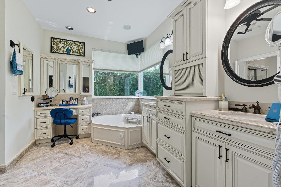 4828 Exeter Estate Lane