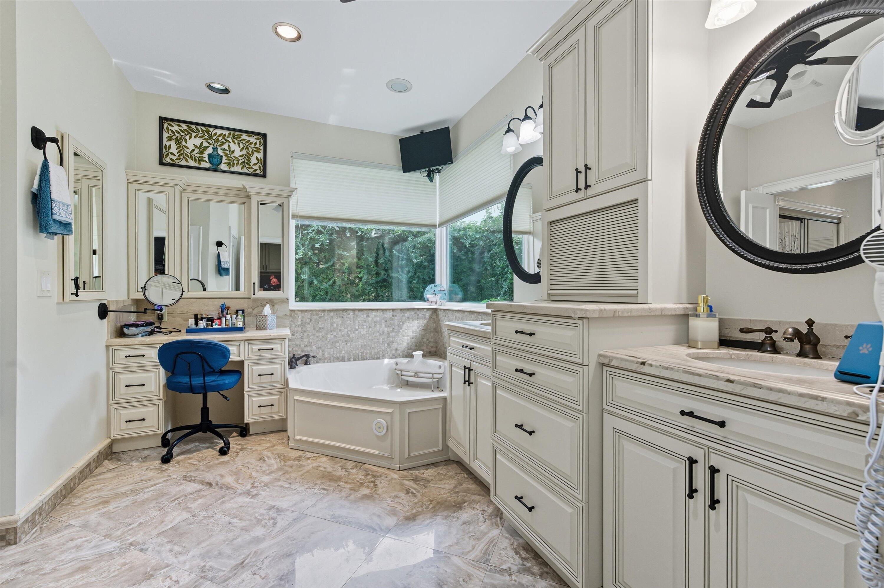 4828 Exeter Estate Lane